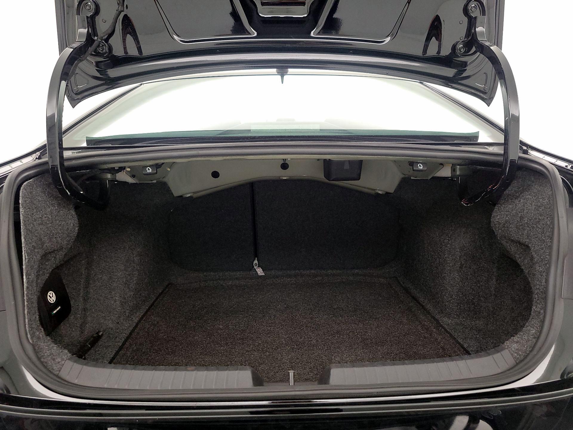 Thumbnail: 2019 Volkswagen Jetta - 20