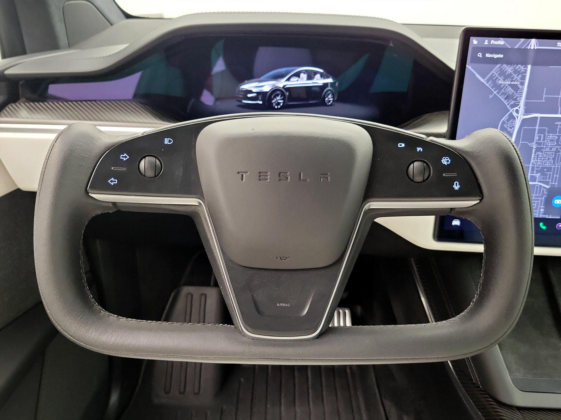 Thumbnail: 2023 Tesla Model X - 10