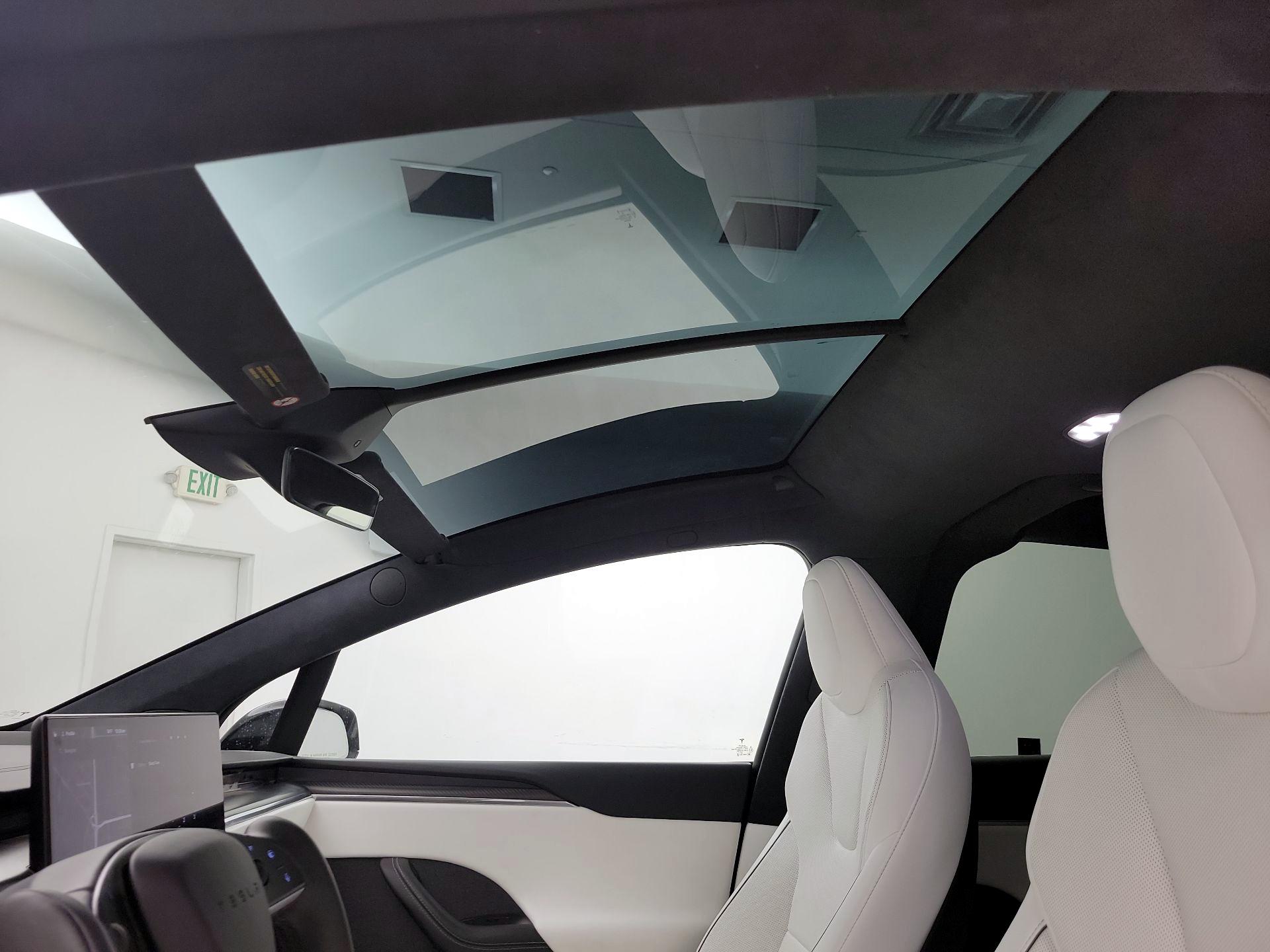 Thumbnail: 2023 Tesla Model X - 19