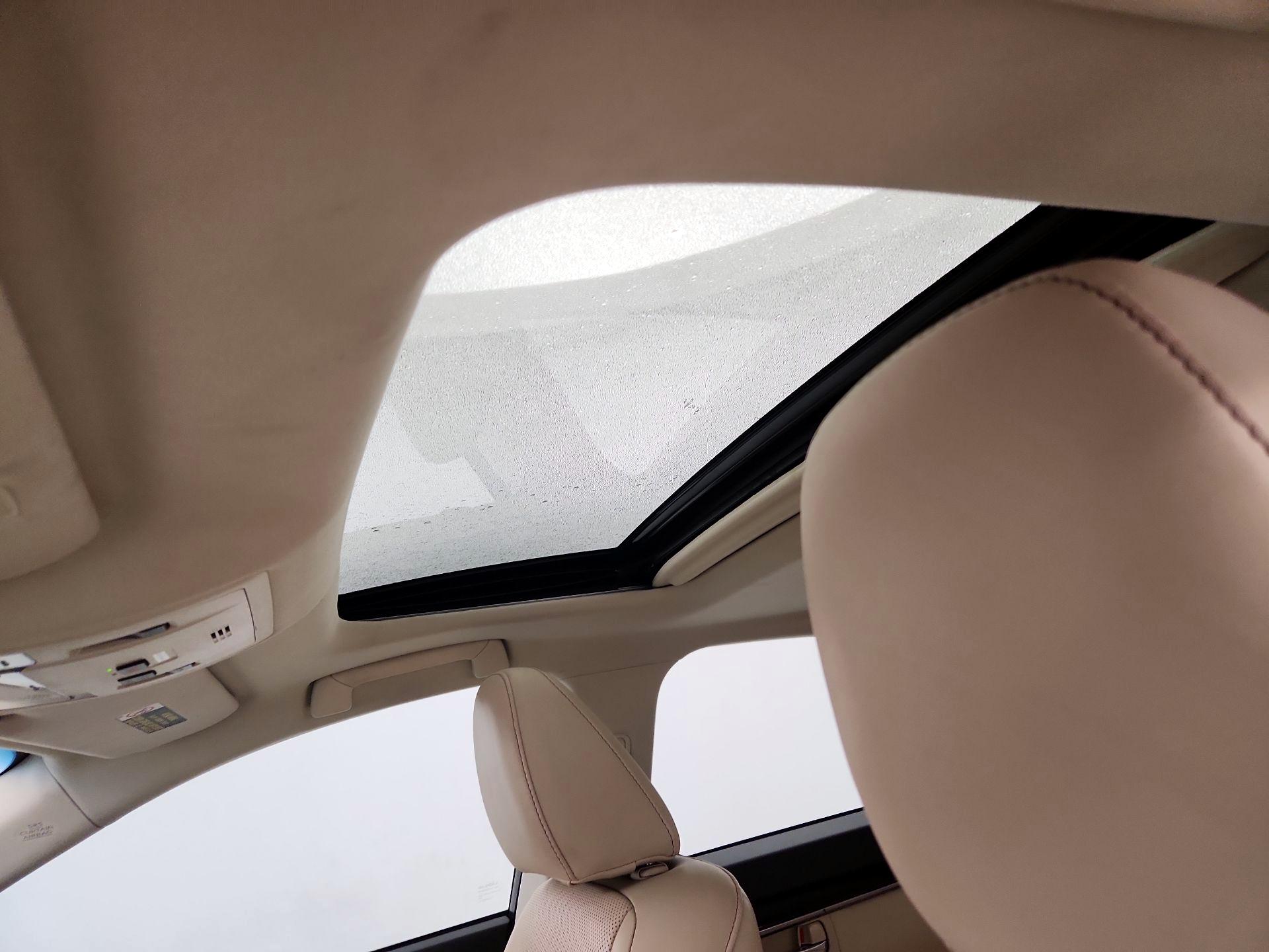 Thumbnail: 2018 Lexus ES - 20