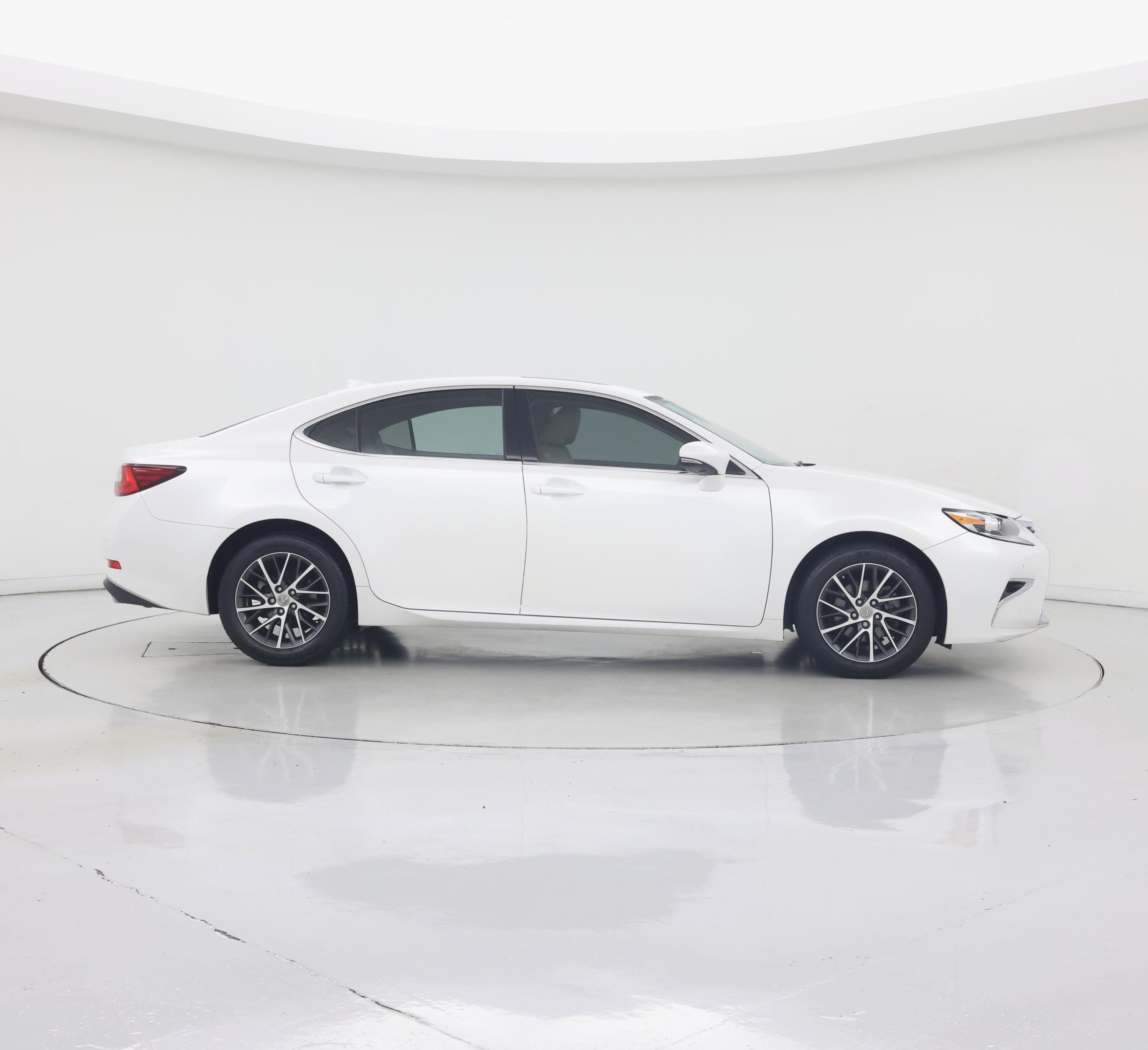 Thumbnail: 2018 Lexus ES - 7