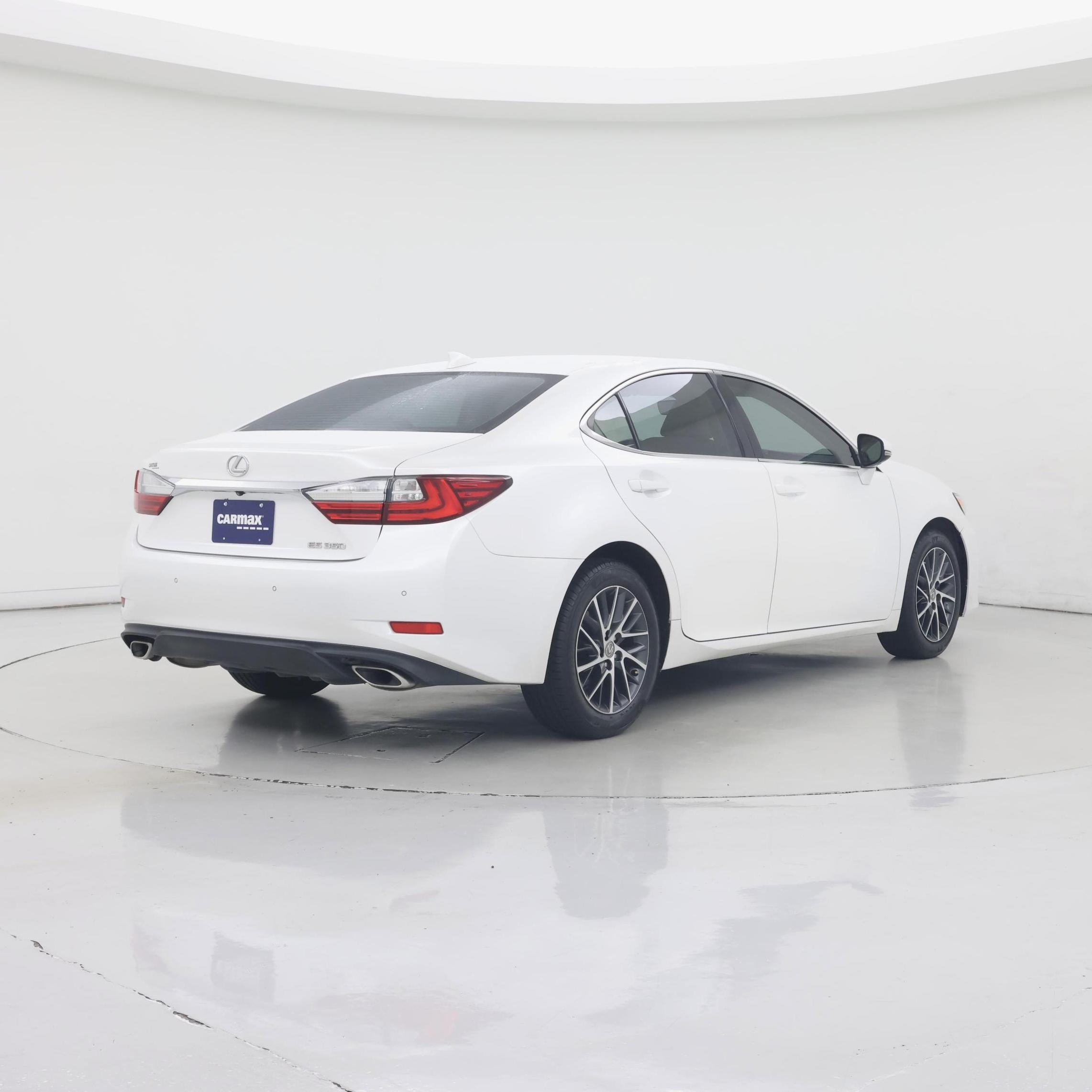 Thumbnail: 2018 Lexus ES - 8