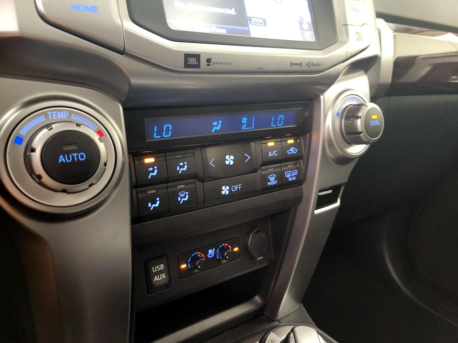Thumbnail: 2016 Toyota 4Runner - 17