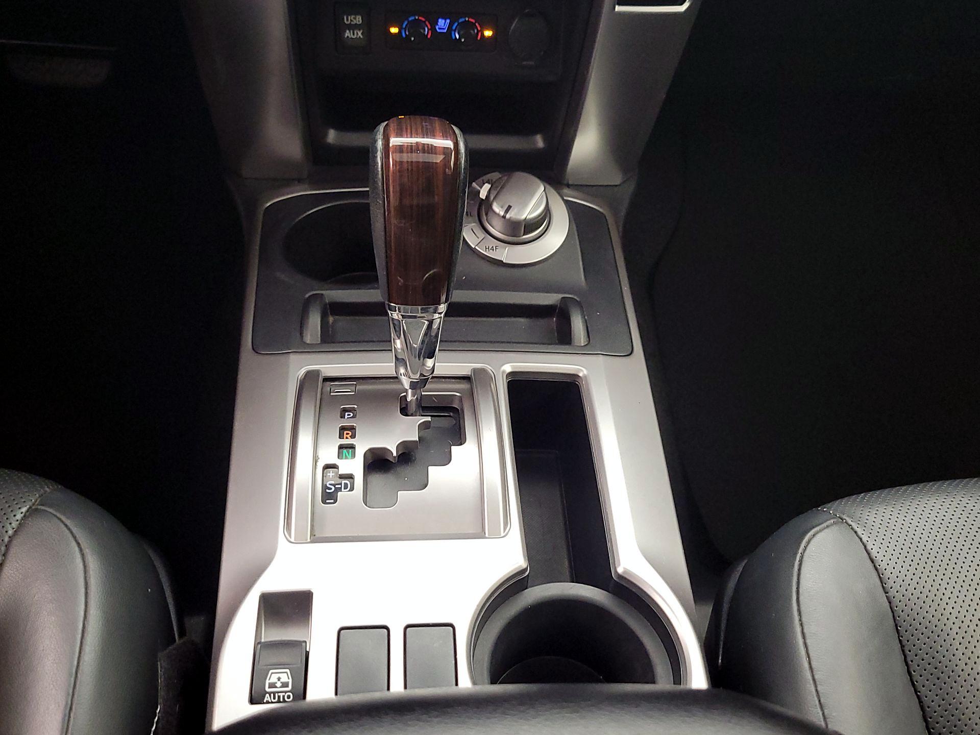 Thumbnail: 2016 Toyota 4Runner - 18