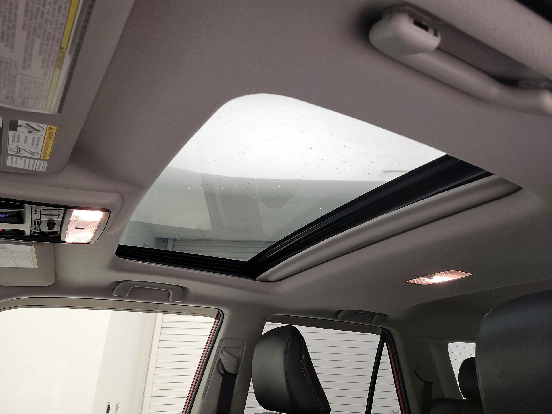 Thumbnail: 2016 Toyota 4Runner - 20