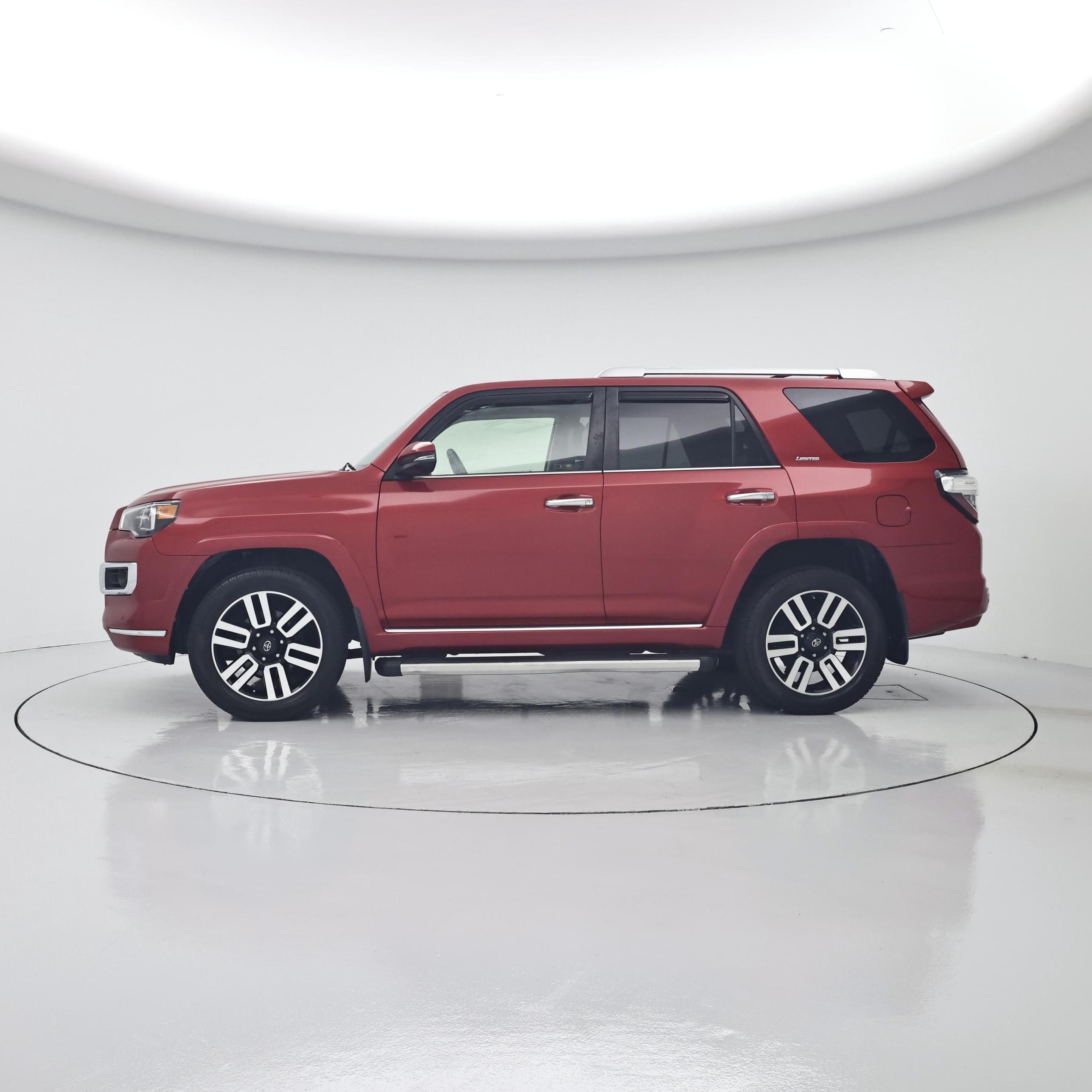 Thumbnail: 2016 Toyota 4Runner - 3