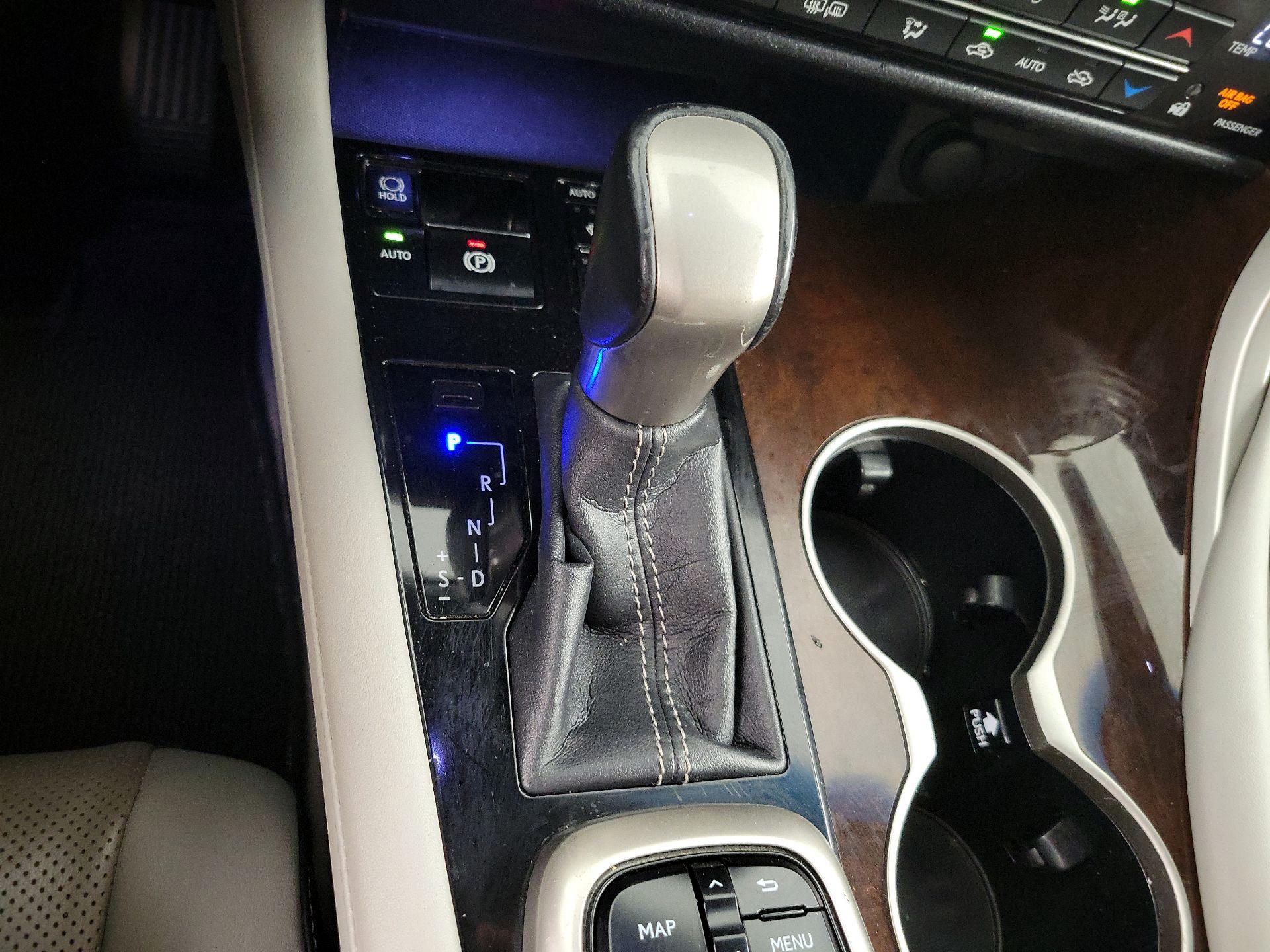 Thumbnail: 2016 Lexus RX - 18