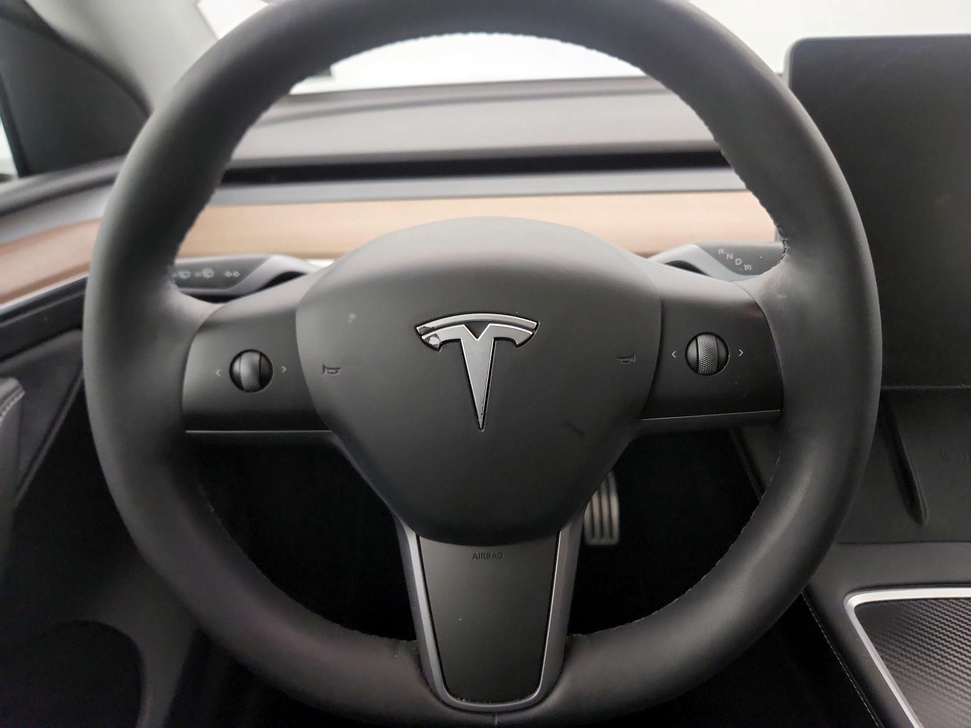 Thumbnail: 2023 Tesla Model Y - 10
