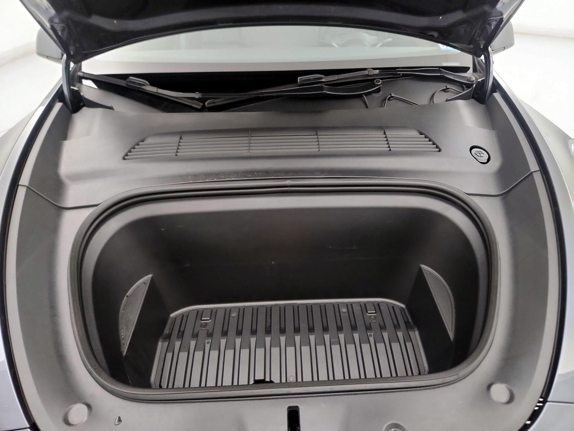 Thumbnail: 2023 Tesla Model Y - 20