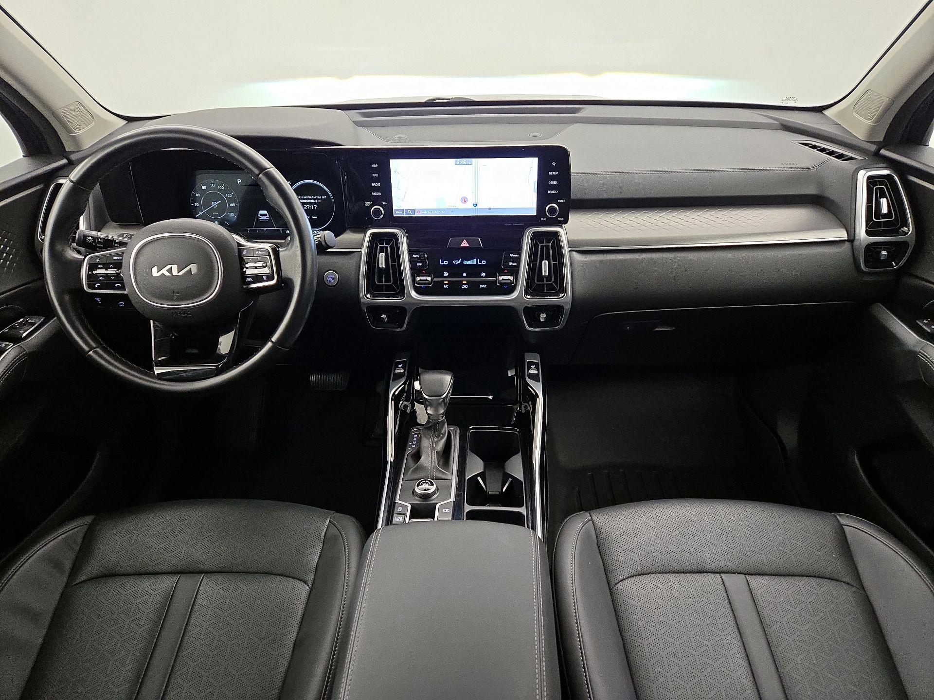 Thumbnail: 2023 Kia Sorento - 9