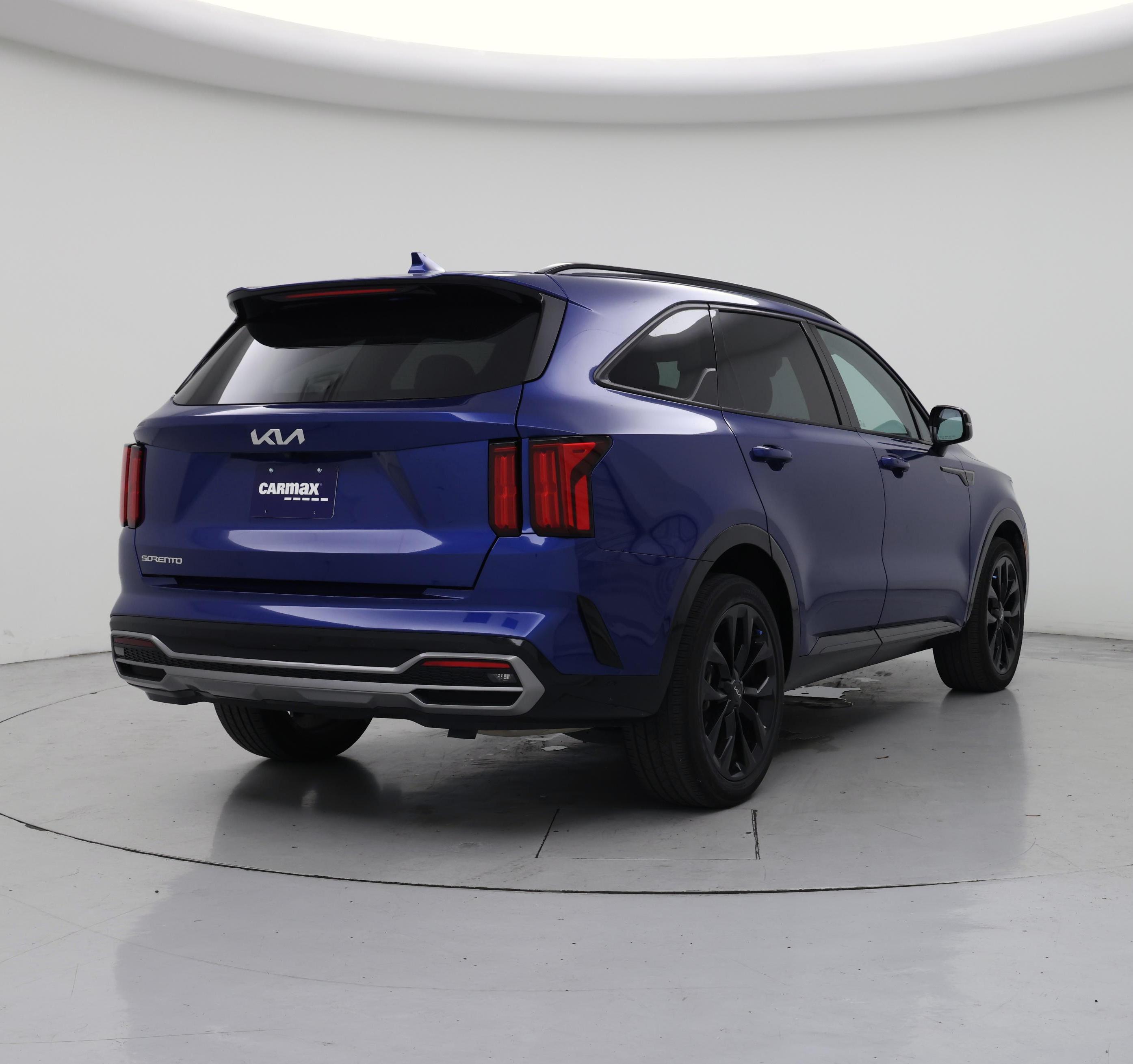 Thumbnail: 2023 Kia Sorento - 8