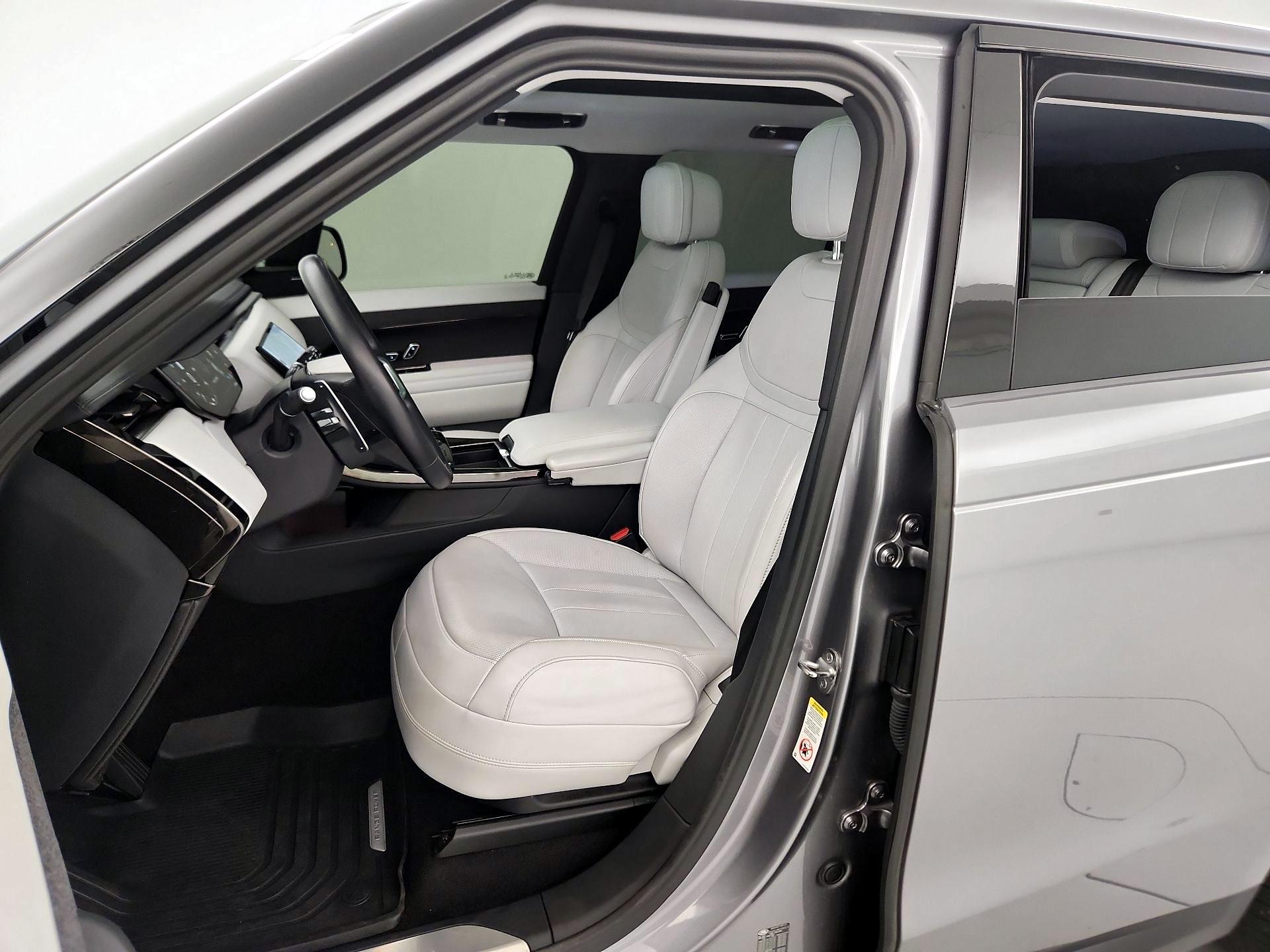 Thumbnail: 2023 Land Rover Range Rover Sport - 11
