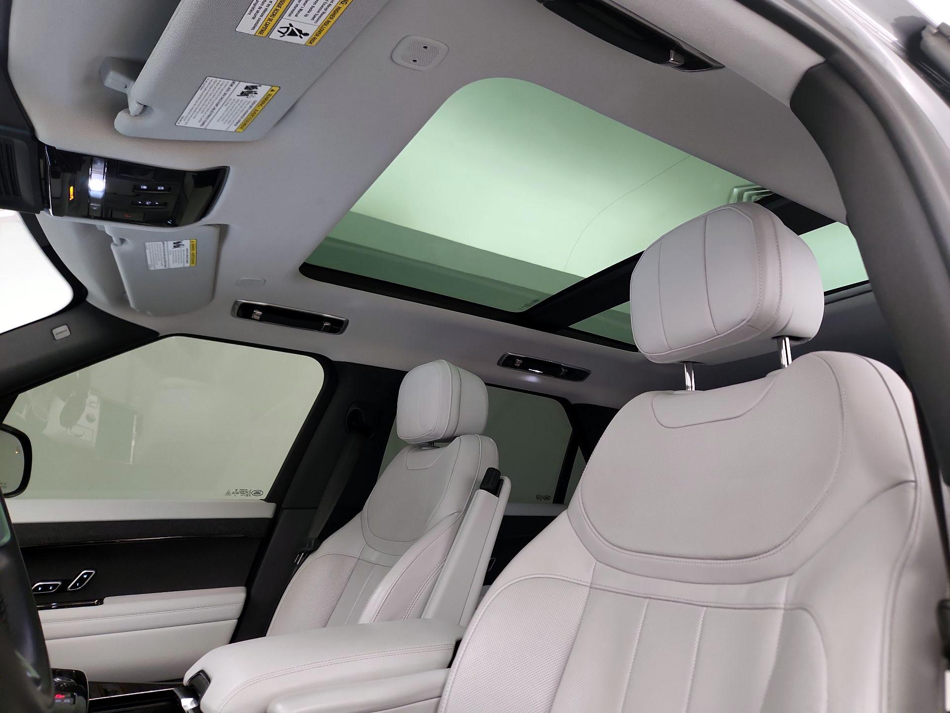 Thumbnail: 2023 Land Rover Range Rover Sport - 19