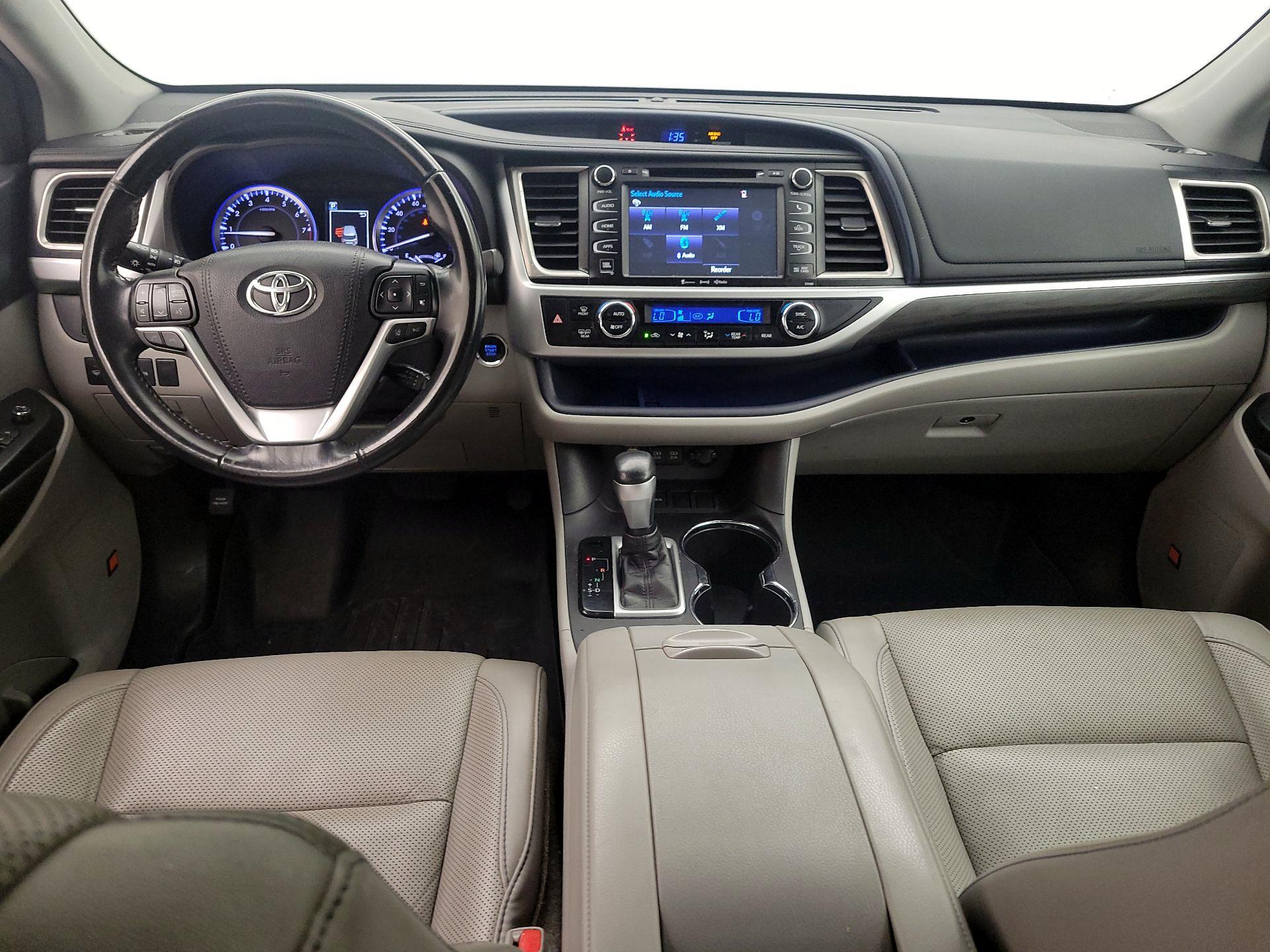 Thumbnail: 2018 Toyota Highlander - 9