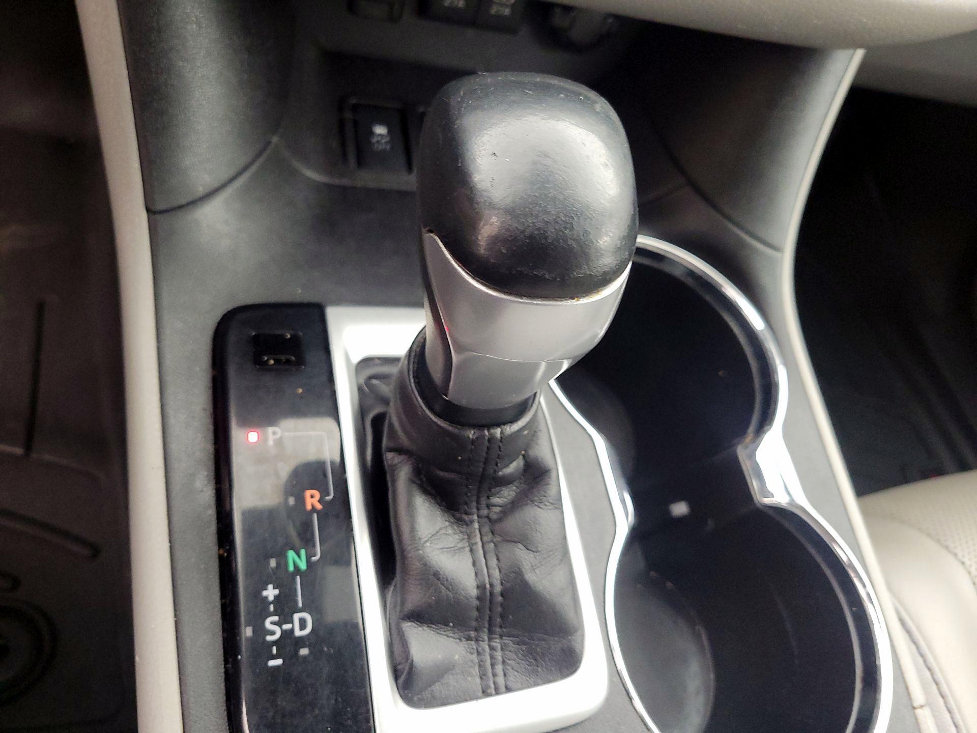 Thumbnail: 2018 Toyota Highlander - 15