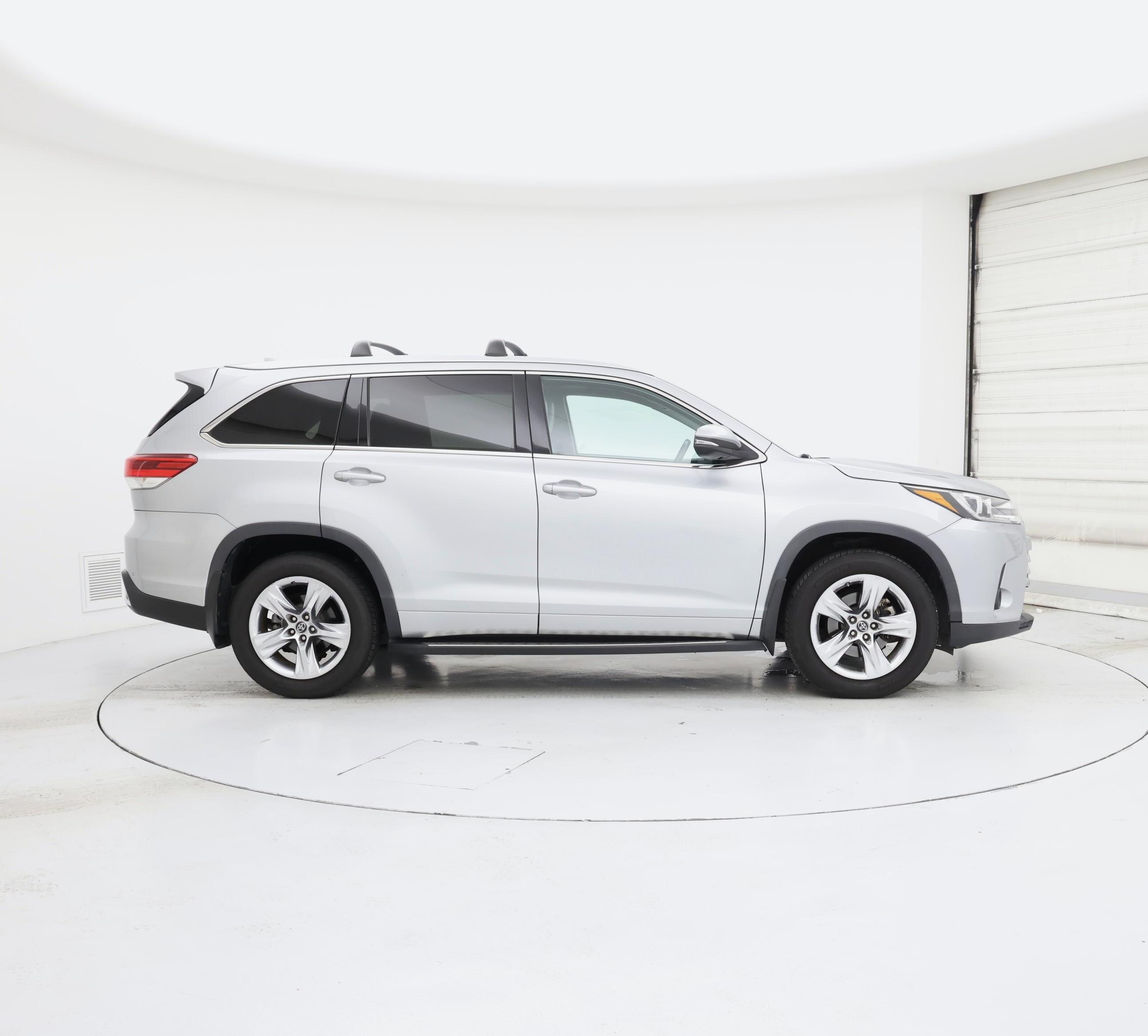 Thumbnail: 2018 Toyota Highlander - 7
