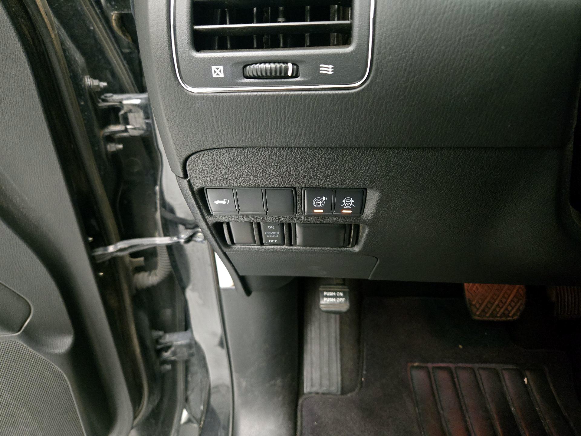 Thumbnail: 2020 Nissan Armada - 13