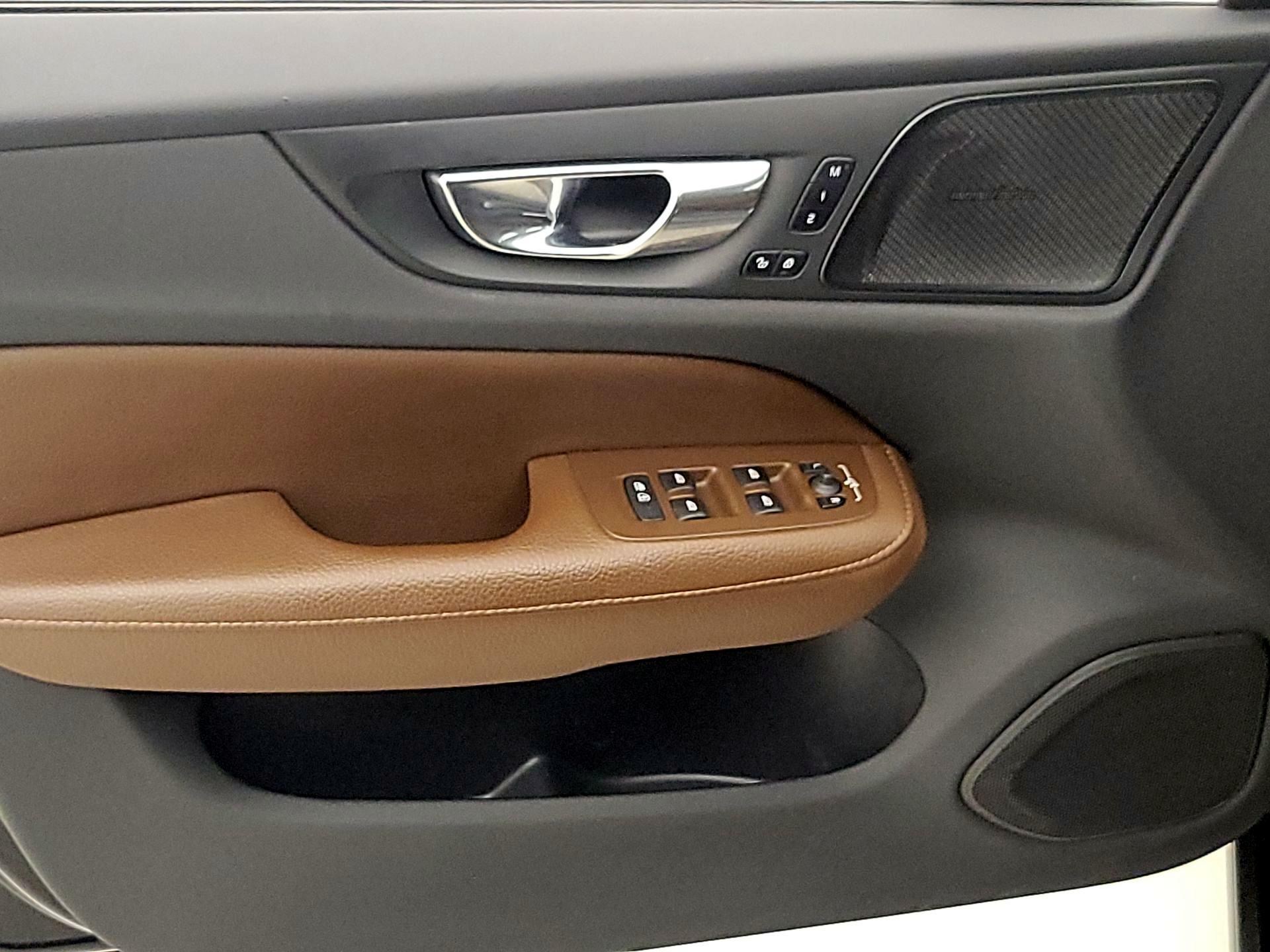Thumbnail: 2021 Volvo S60 - 12