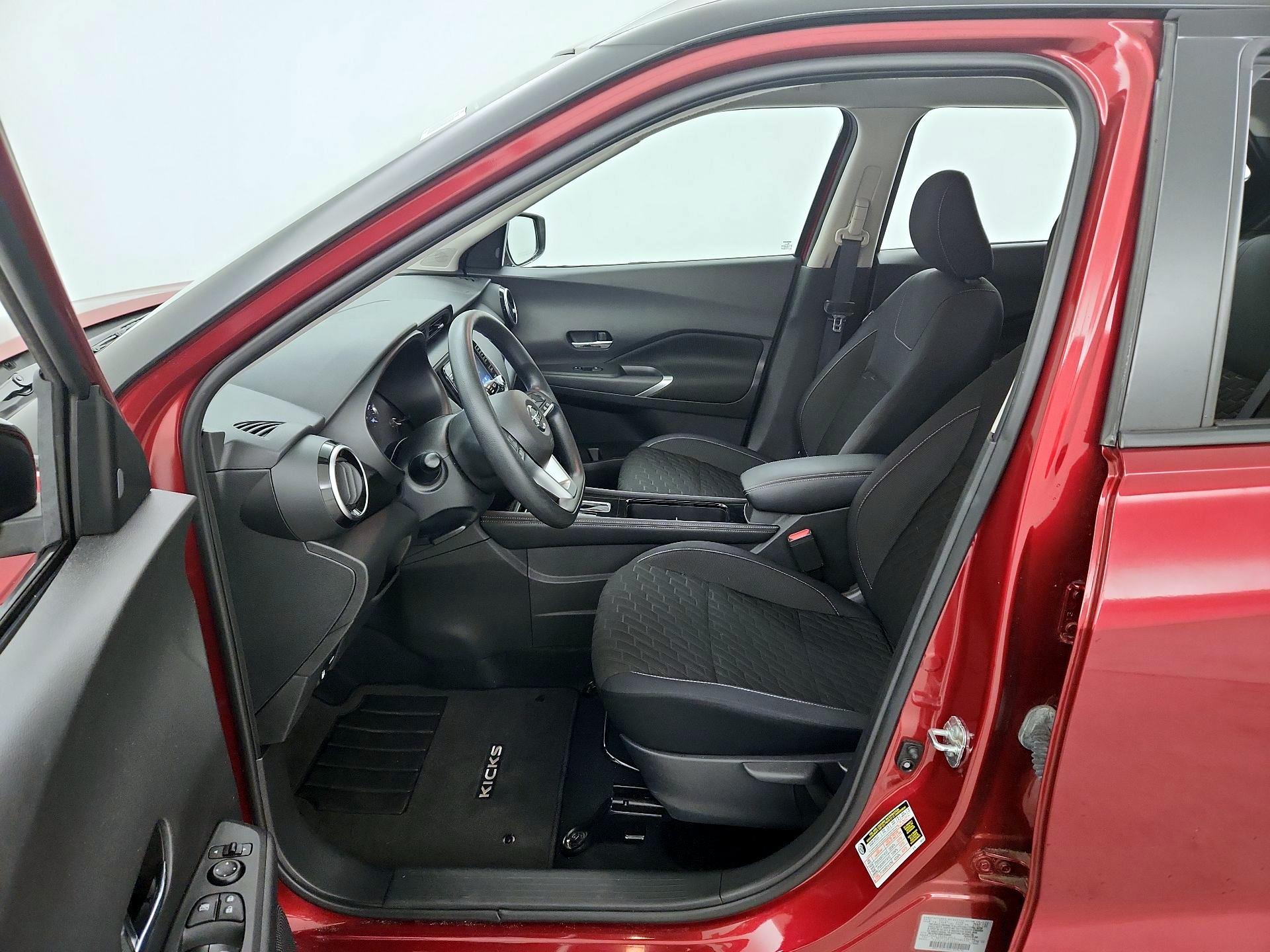 Thumbnail: 2021 Nissan Kicks - 11