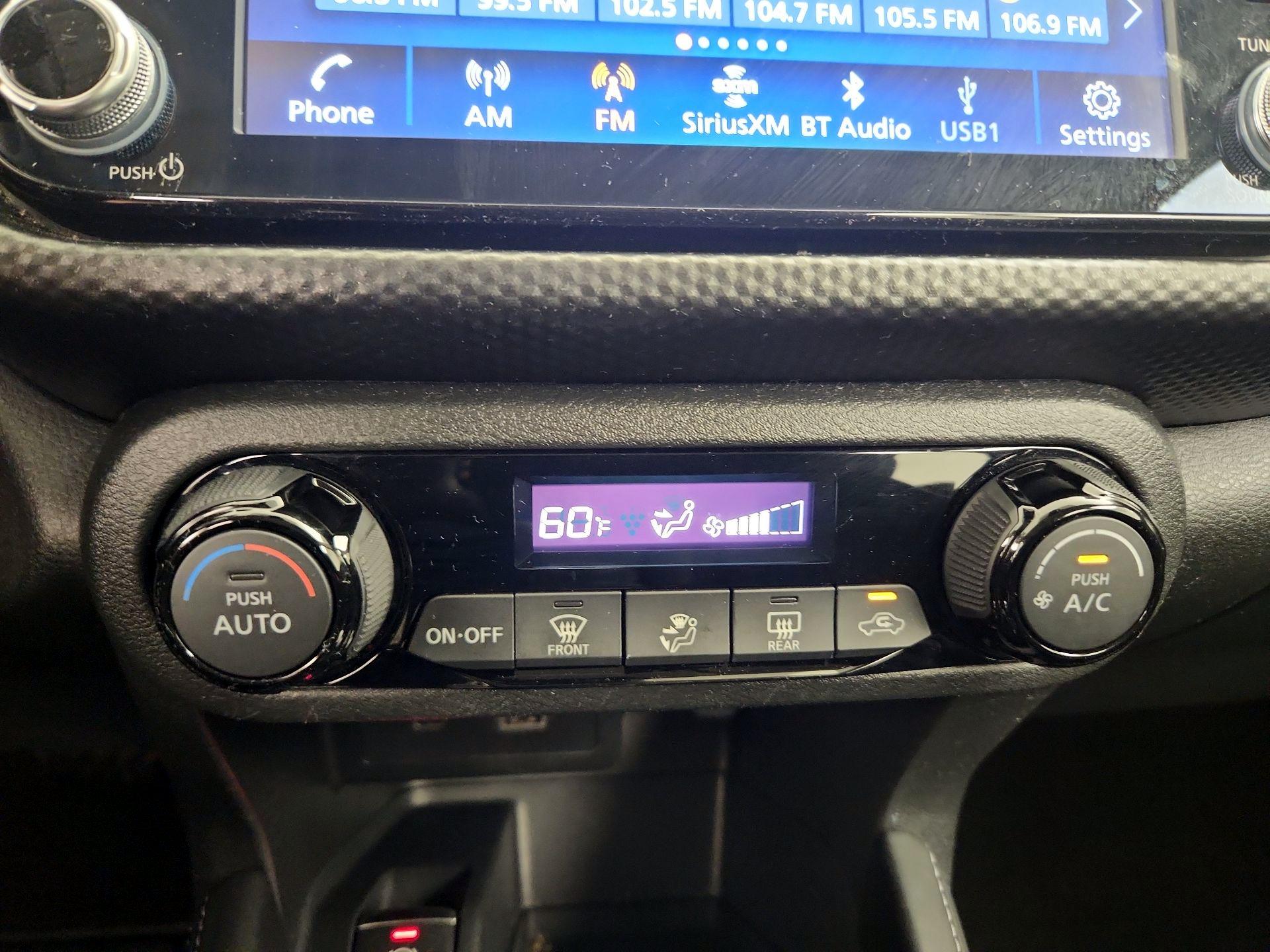 Thumbnail: 2021 Nissan Kicks - 16