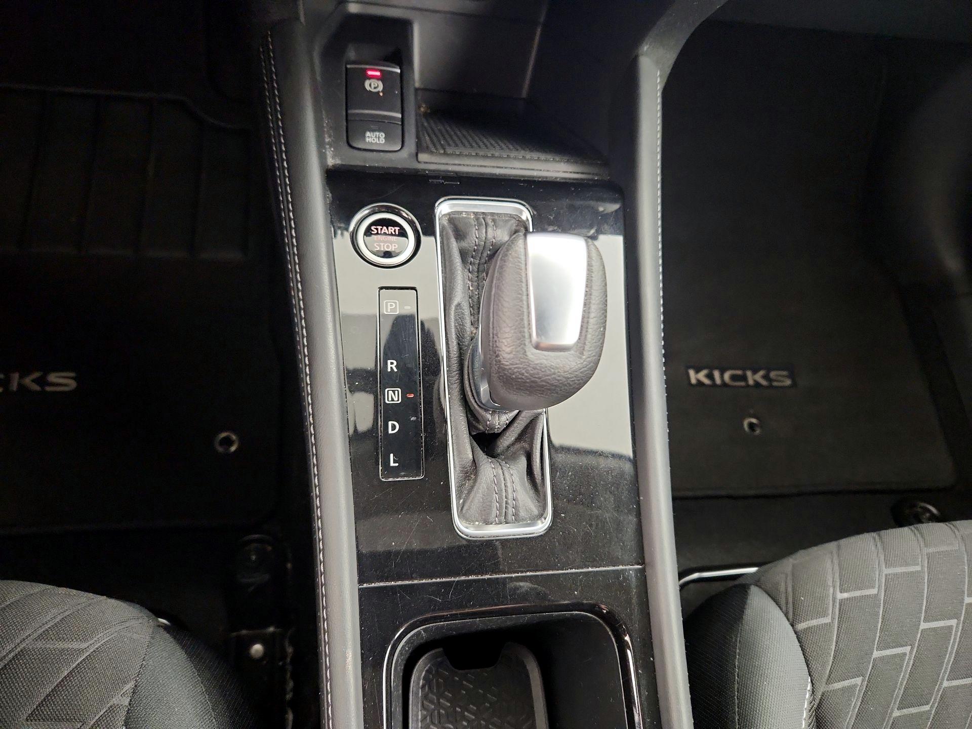 Thumbnail: 2021 Nissan Kicks - 17