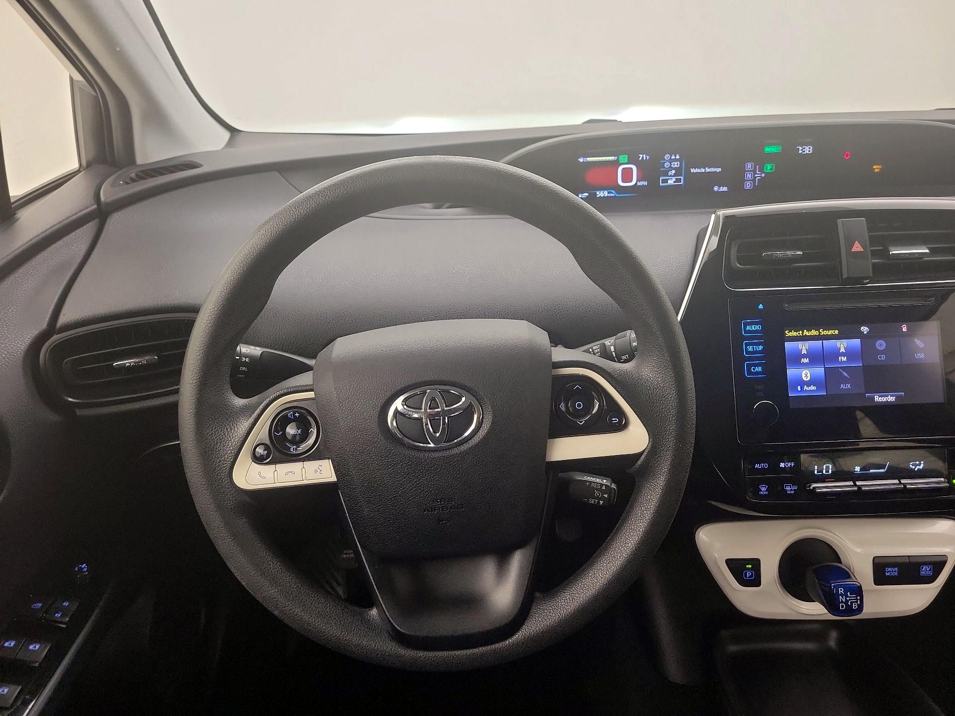 Thumbnail: 2016 Toyota Prius - 10