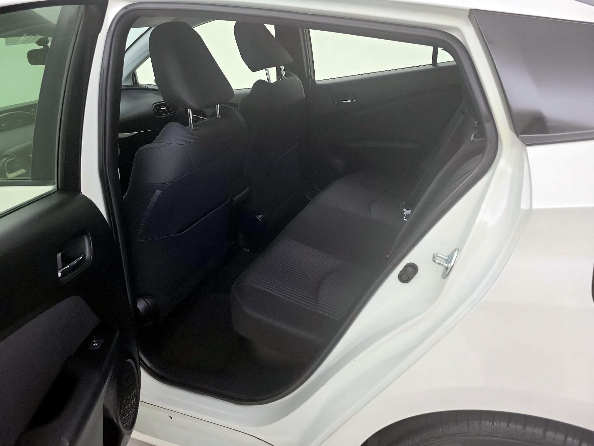Thumbnail: 2016 Toyota Prius - 19