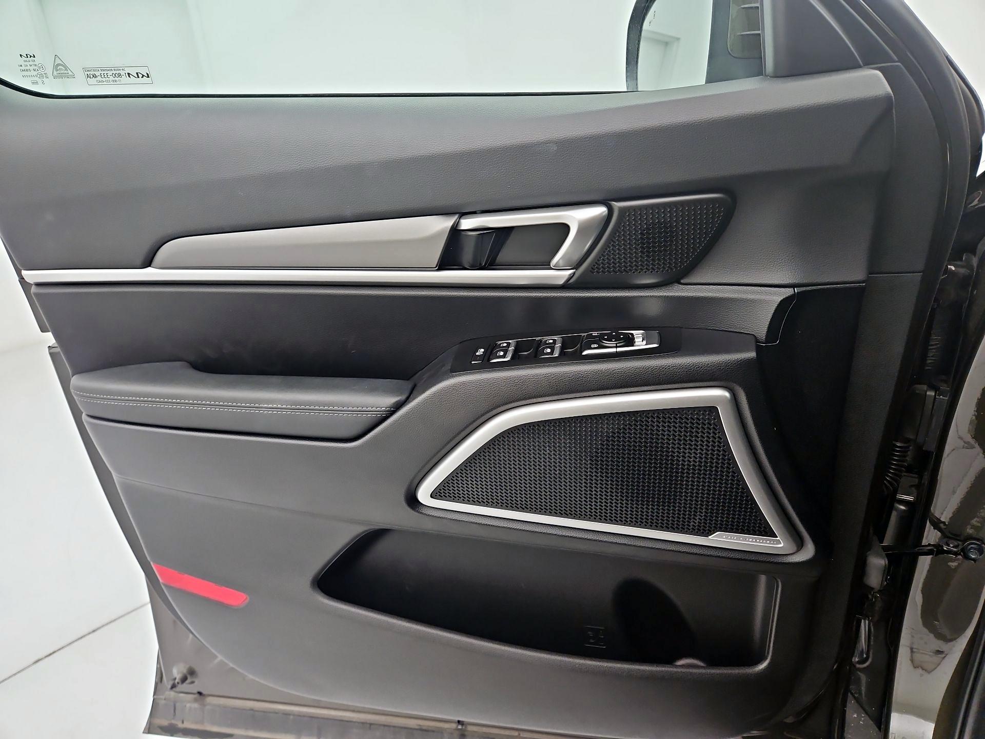 Thumbnail: 2022 Kia Telluride - 12