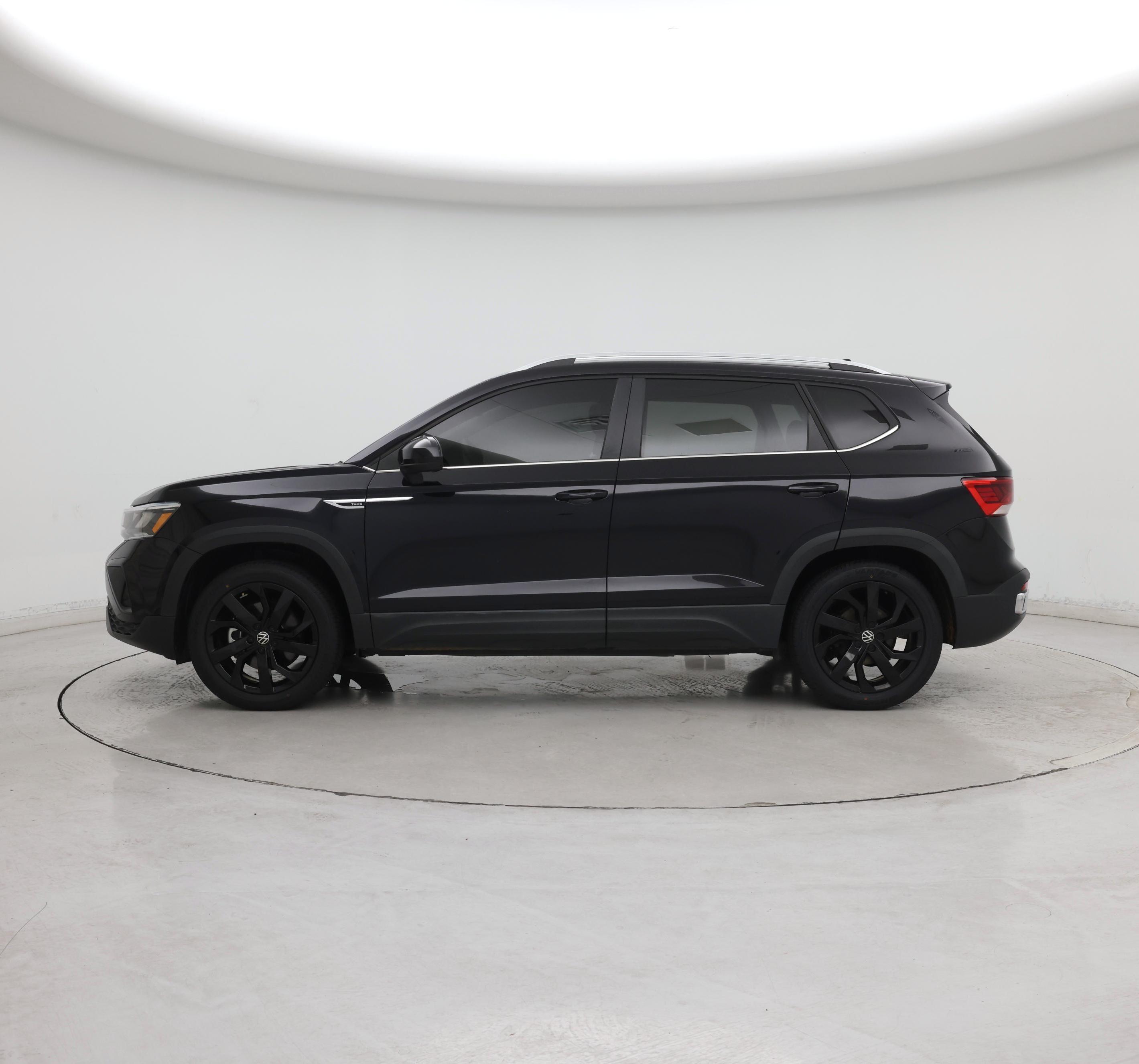 Thumbnail: 2023 Volkswagen Taos - 3