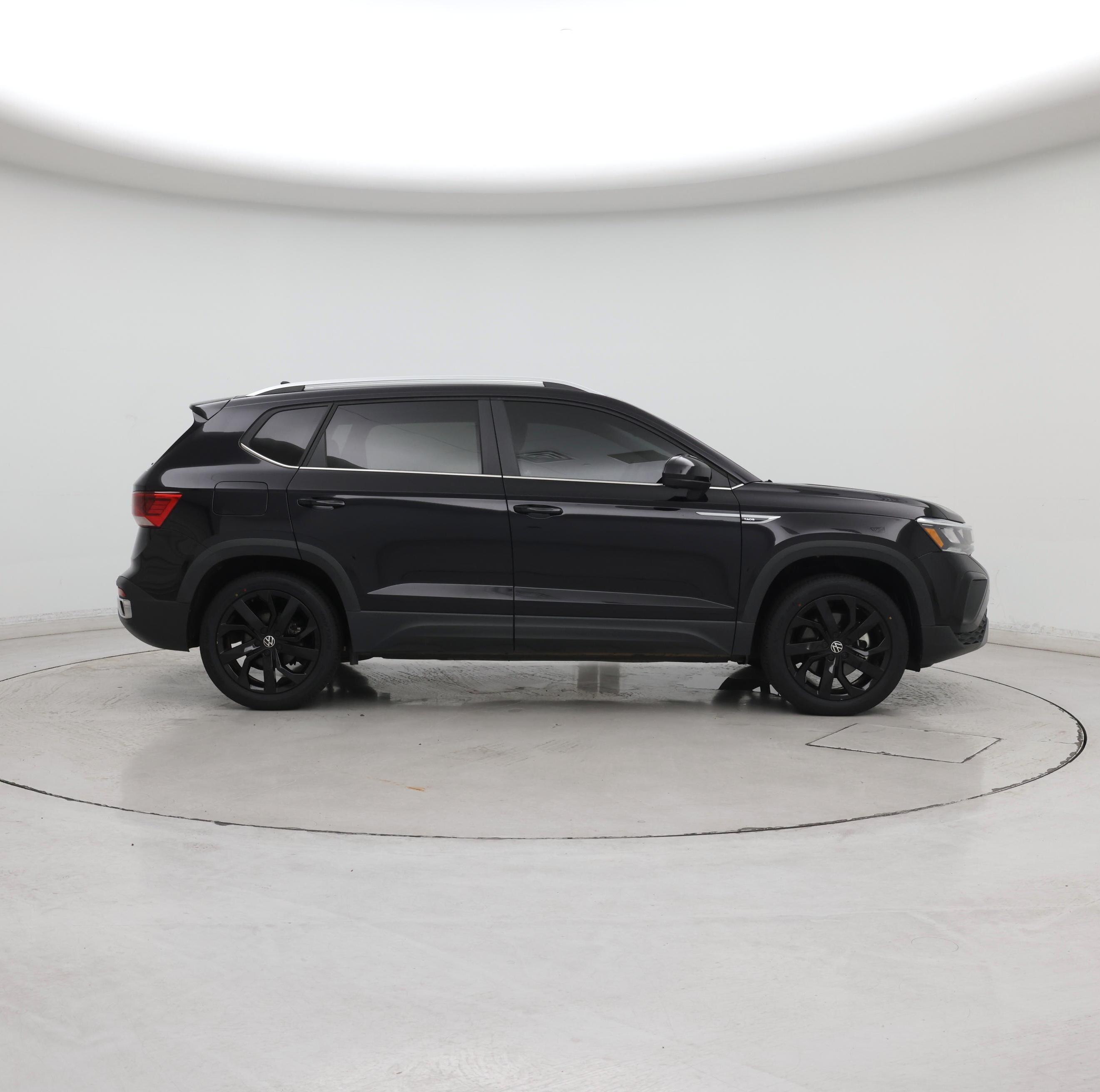 Thumbnail: 2023 Volkswagen Taos - 7