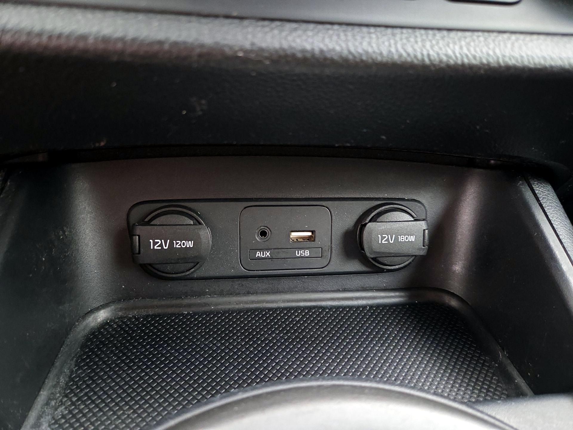 Thumbnail: 2016 Kia Sportage - 17