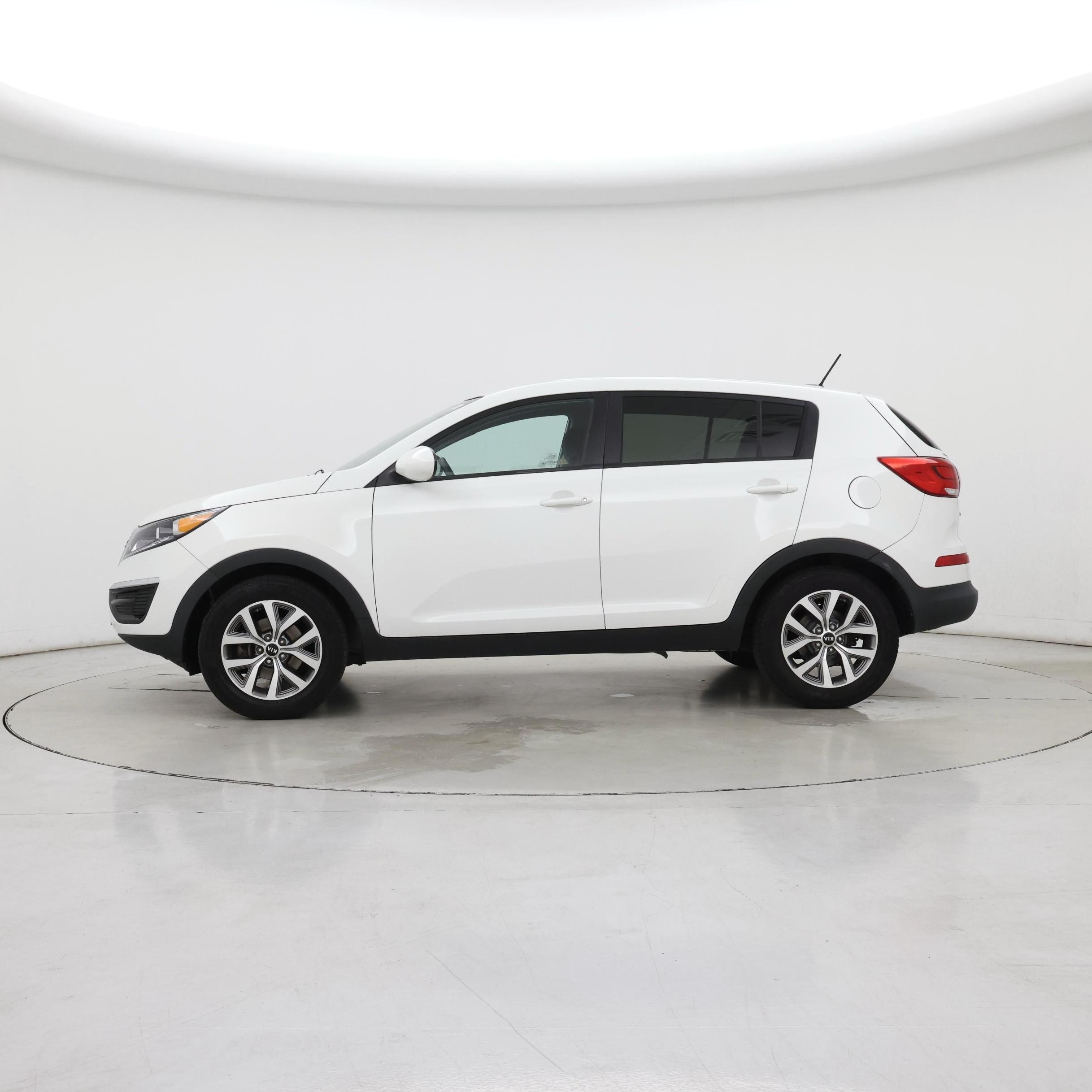 Thumbnail: 2016 Kia Sportage - 3