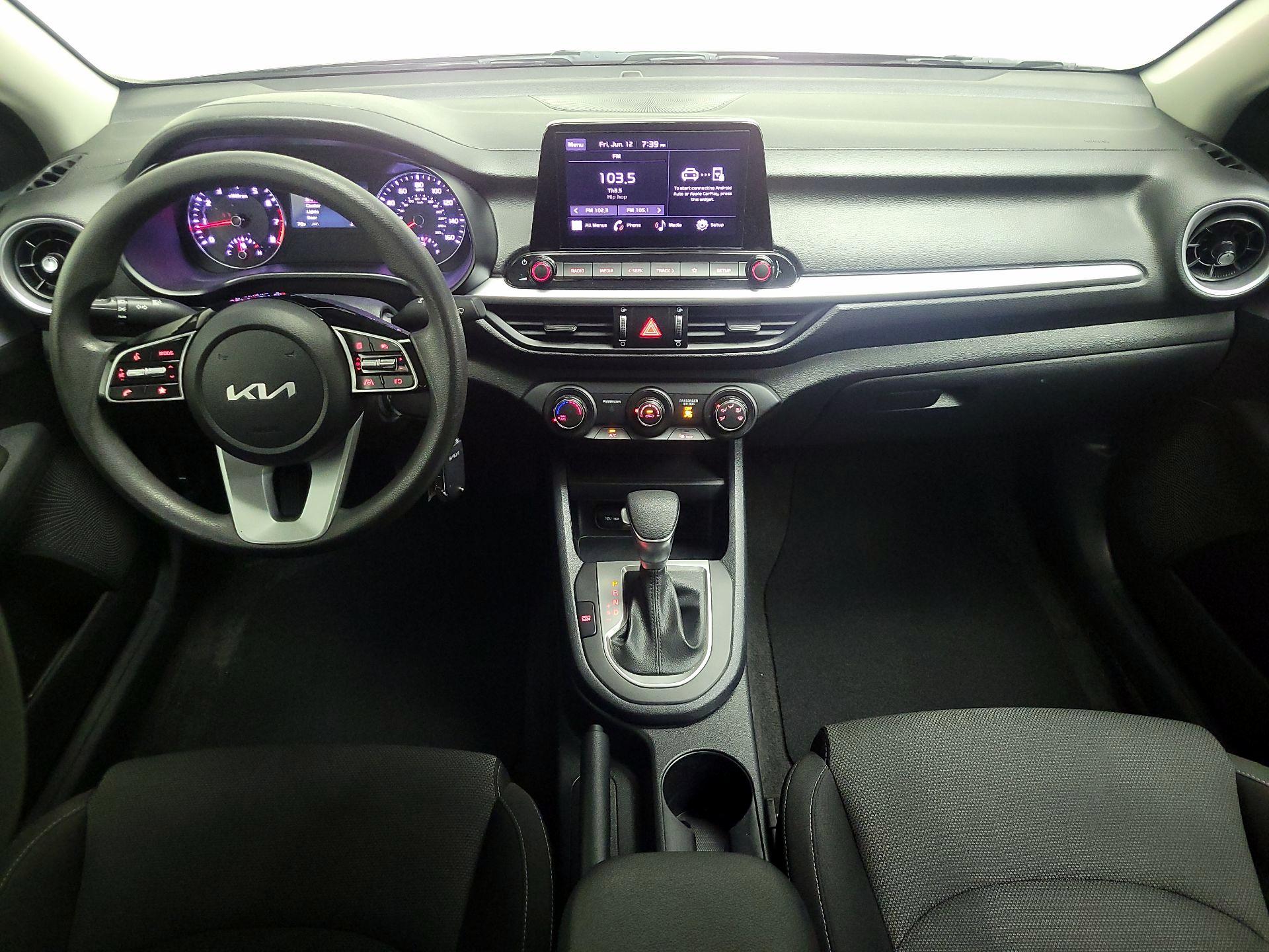Thumbnail: 2024 Kia Forte - 9