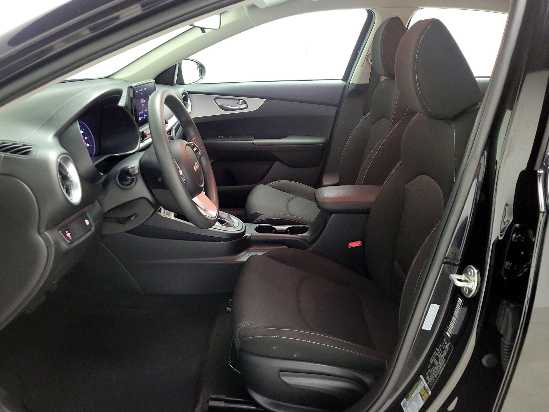 Thumbnail: 2024 Kia Forte - 11