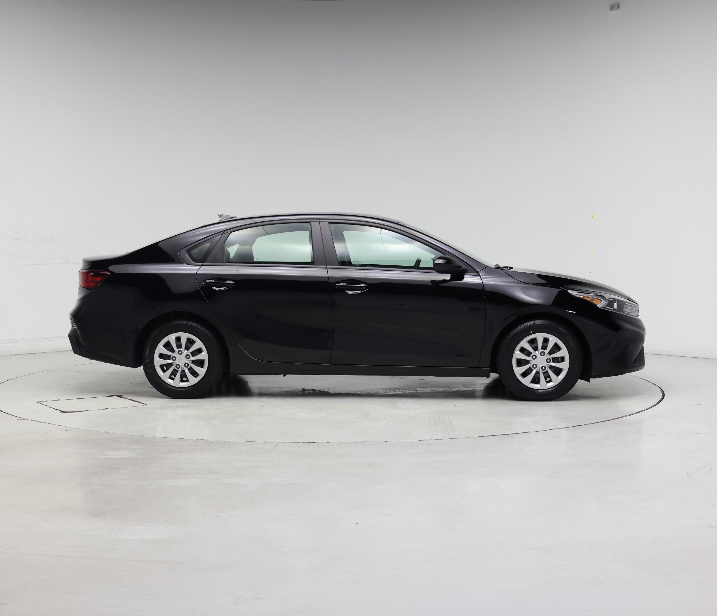 Thumbnail: 2024 Kia Forte - 7