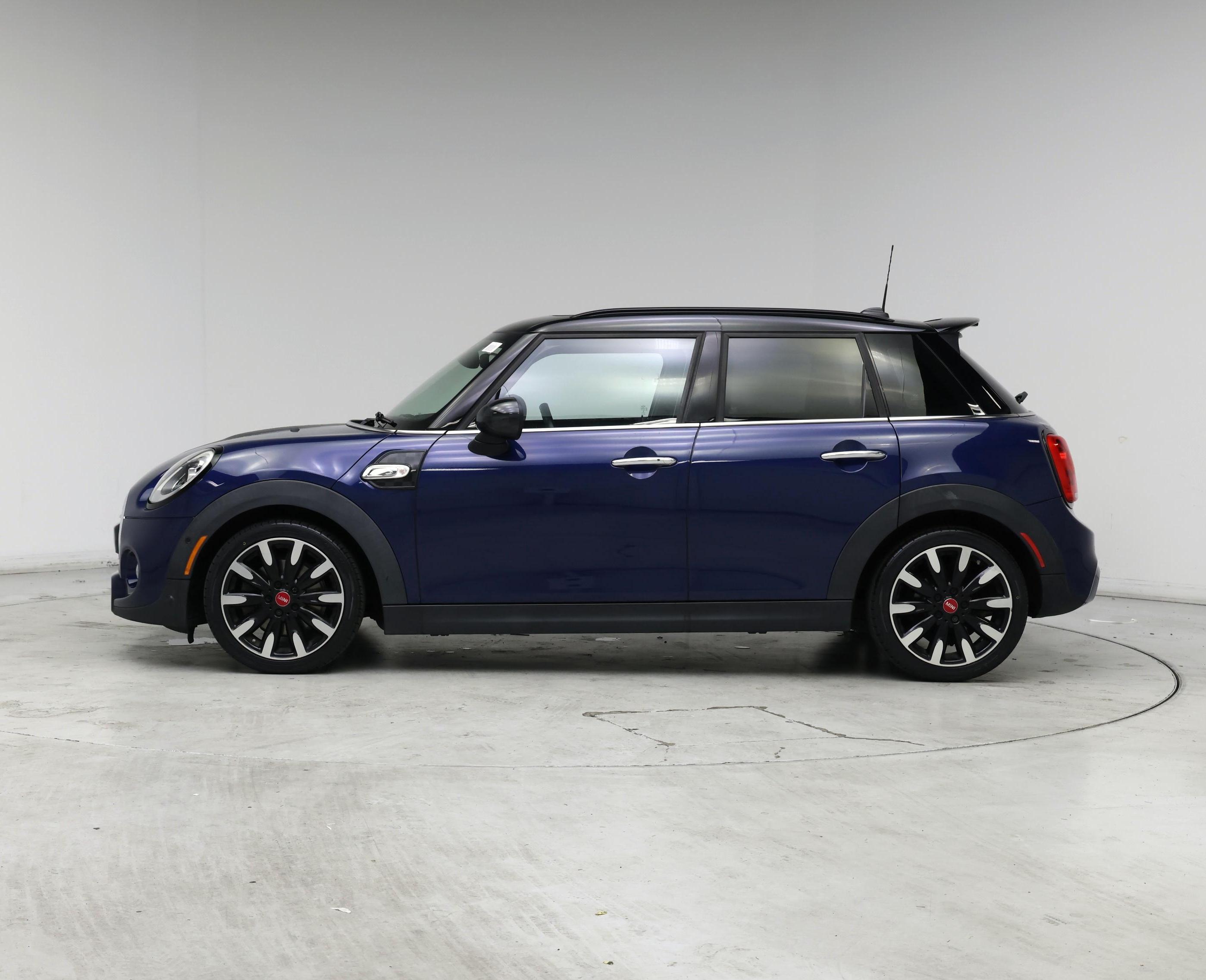 Thumbnail: 2018 MINI Cooper Hardtop - 3