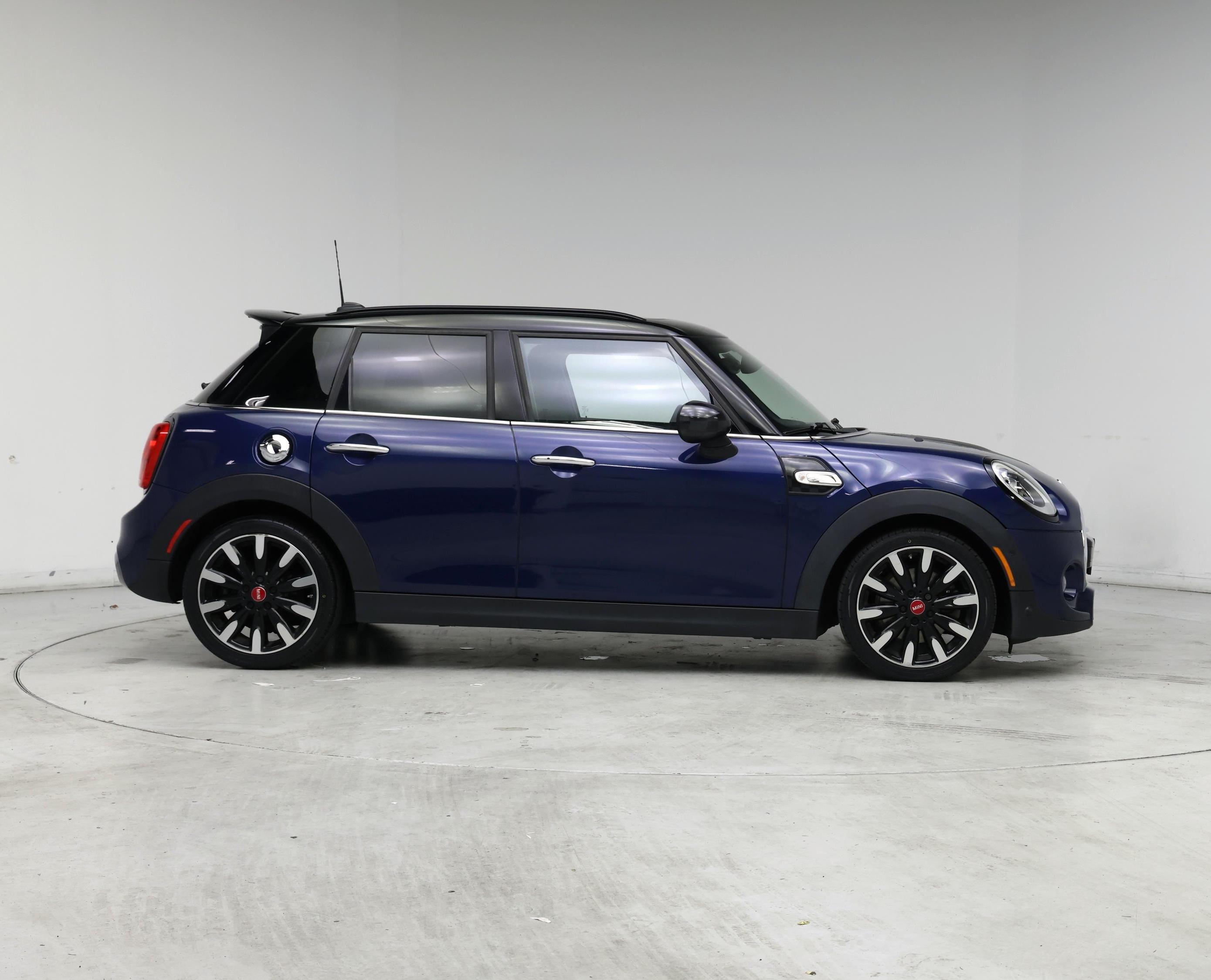 Thumbnail: 2018 MINI Cooper Hardtop - 7