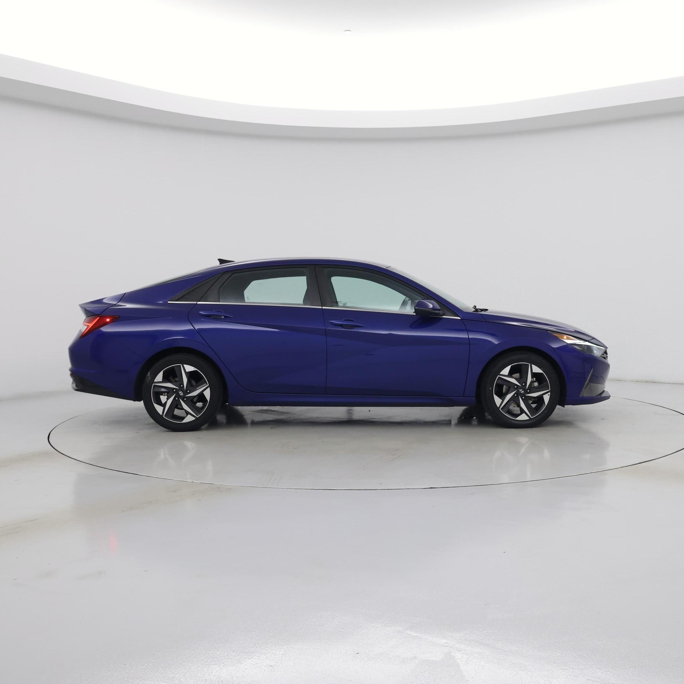 Thumbnail: 2022 Hyundai Elantra - 7