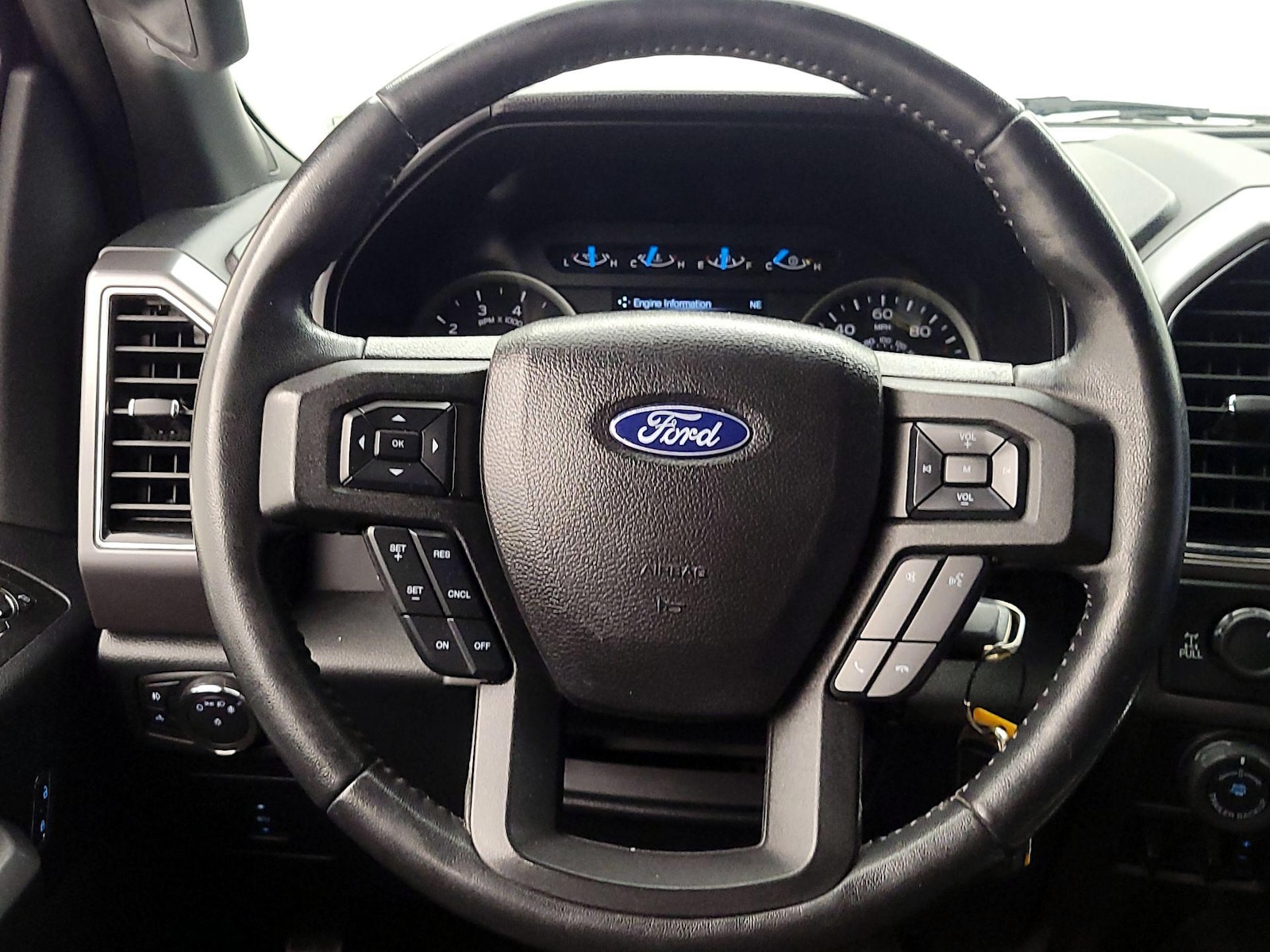 2017 Ford F-150 XLT - Photo 11