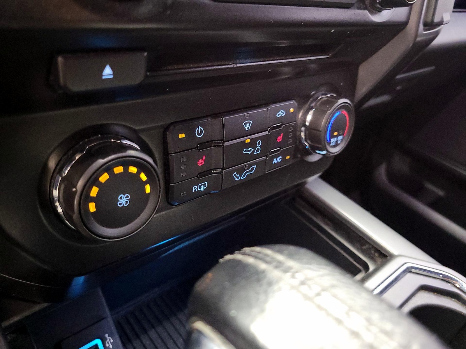 2017 Ford F-150 XLT - Photo 17