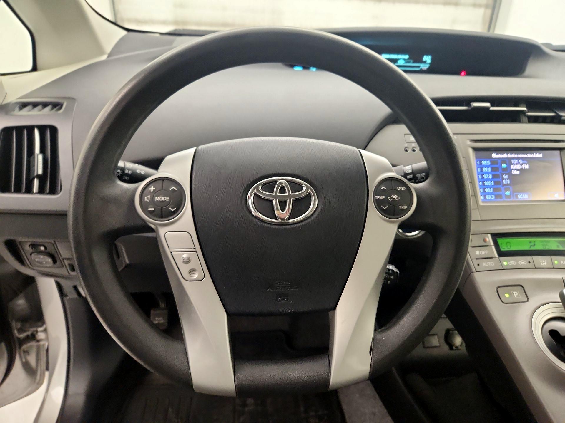 Thumbnail: 2015 Toyota Prius - 10