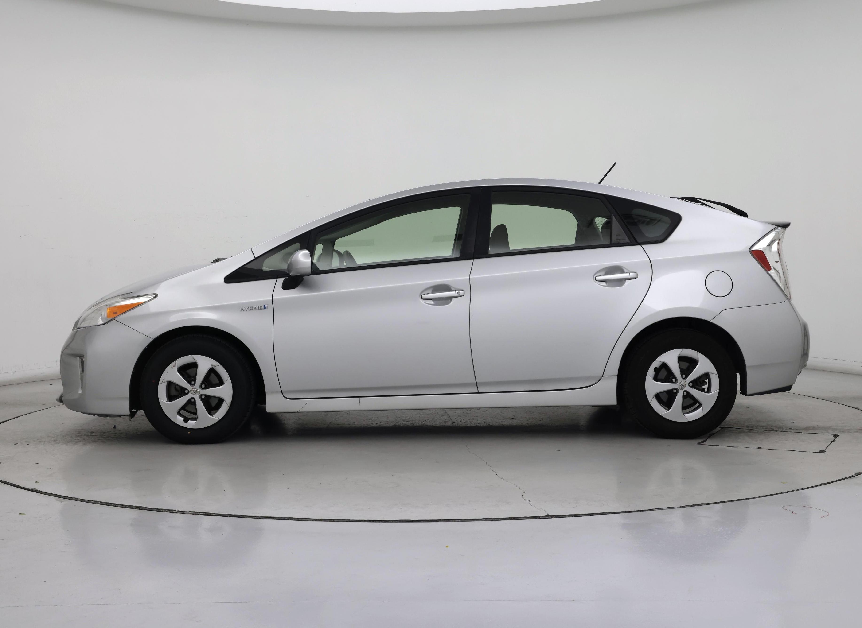 Thumbnail: 2015 Toyota Prius - 3
