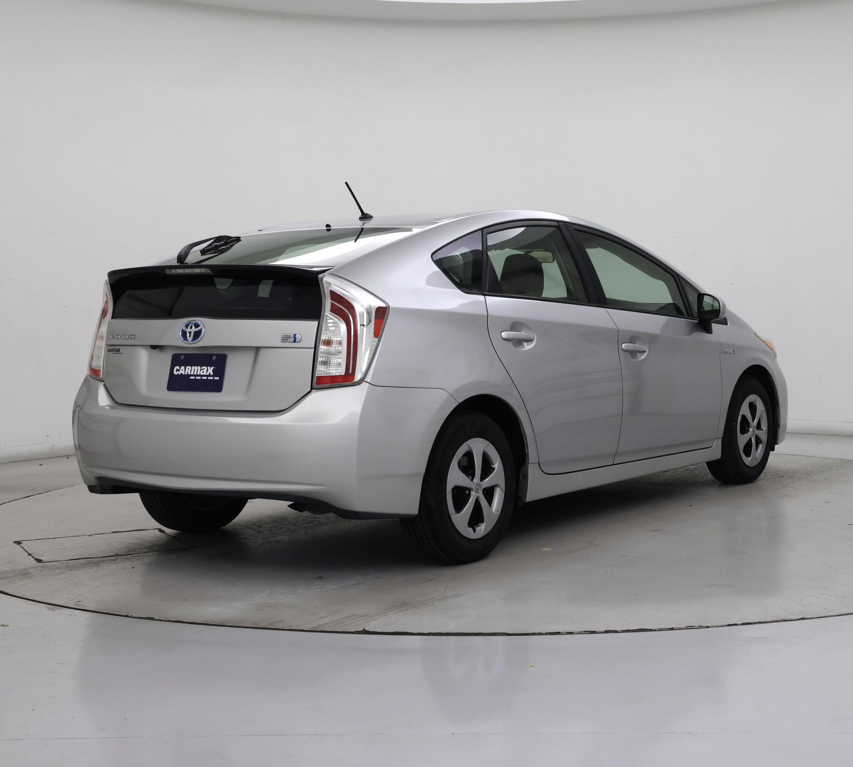 Thumbnail: 2015 Toyota Prius - 8