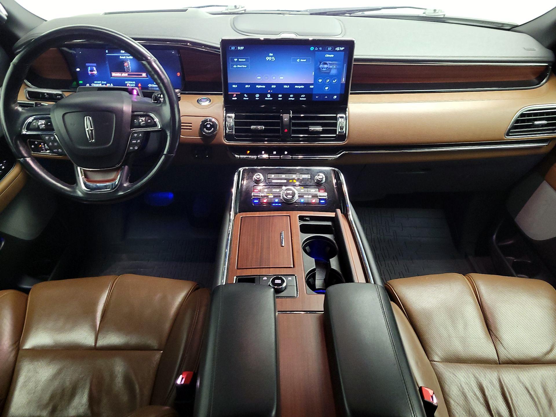 Thumbnail: 2023 Lincoln Navigator - 9