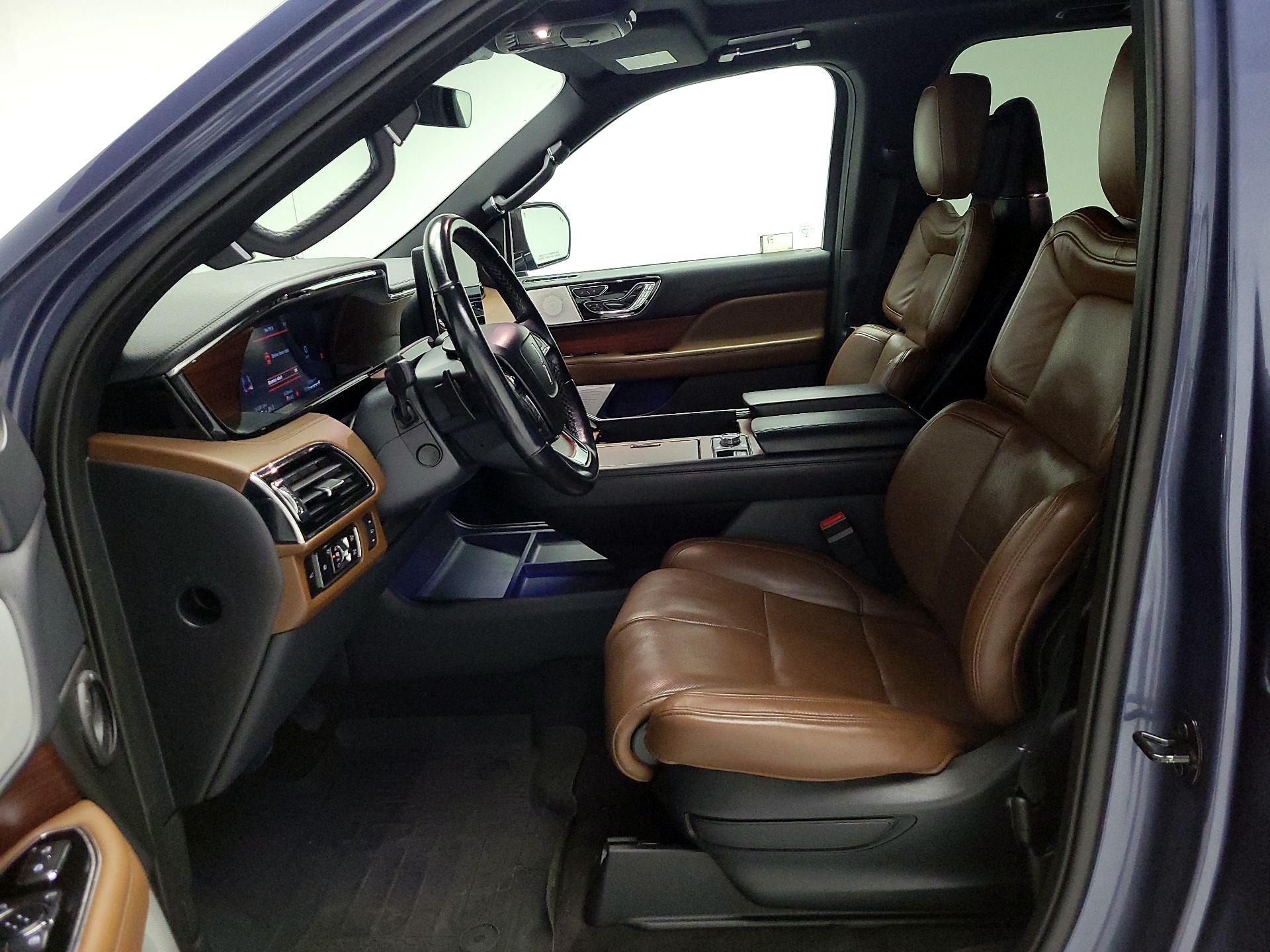Thumbnail: 2023 Lincoln Navigator - 11