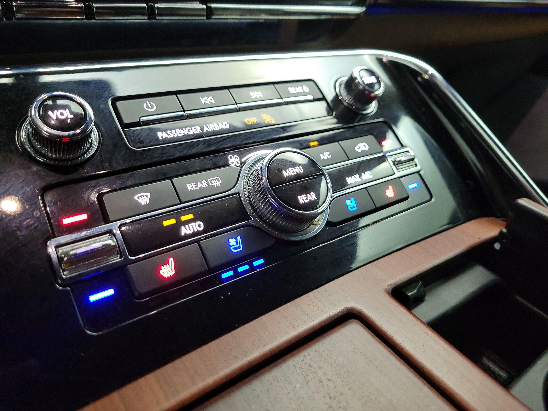 Thumbnail: 2023 Lincoln Navigator - 14