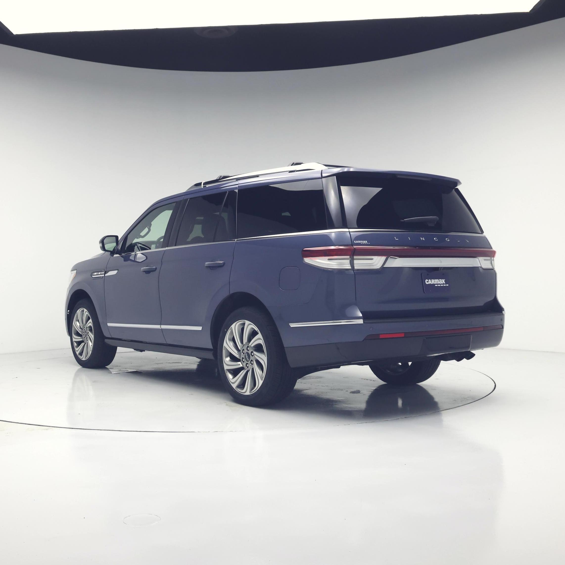 Thumbnail: 2023 Lincoln Navigator - 2