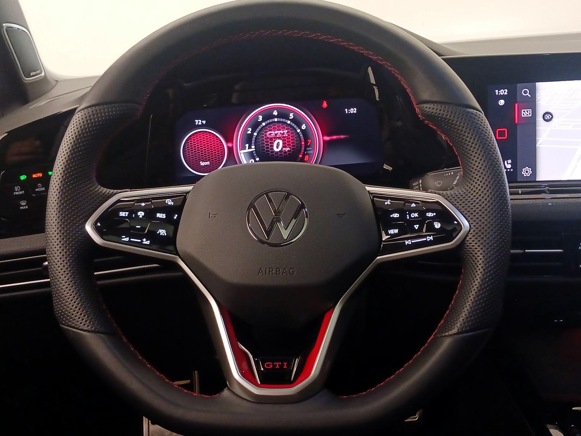 Thumbnail: 2024 Volkswagen Golf - 10