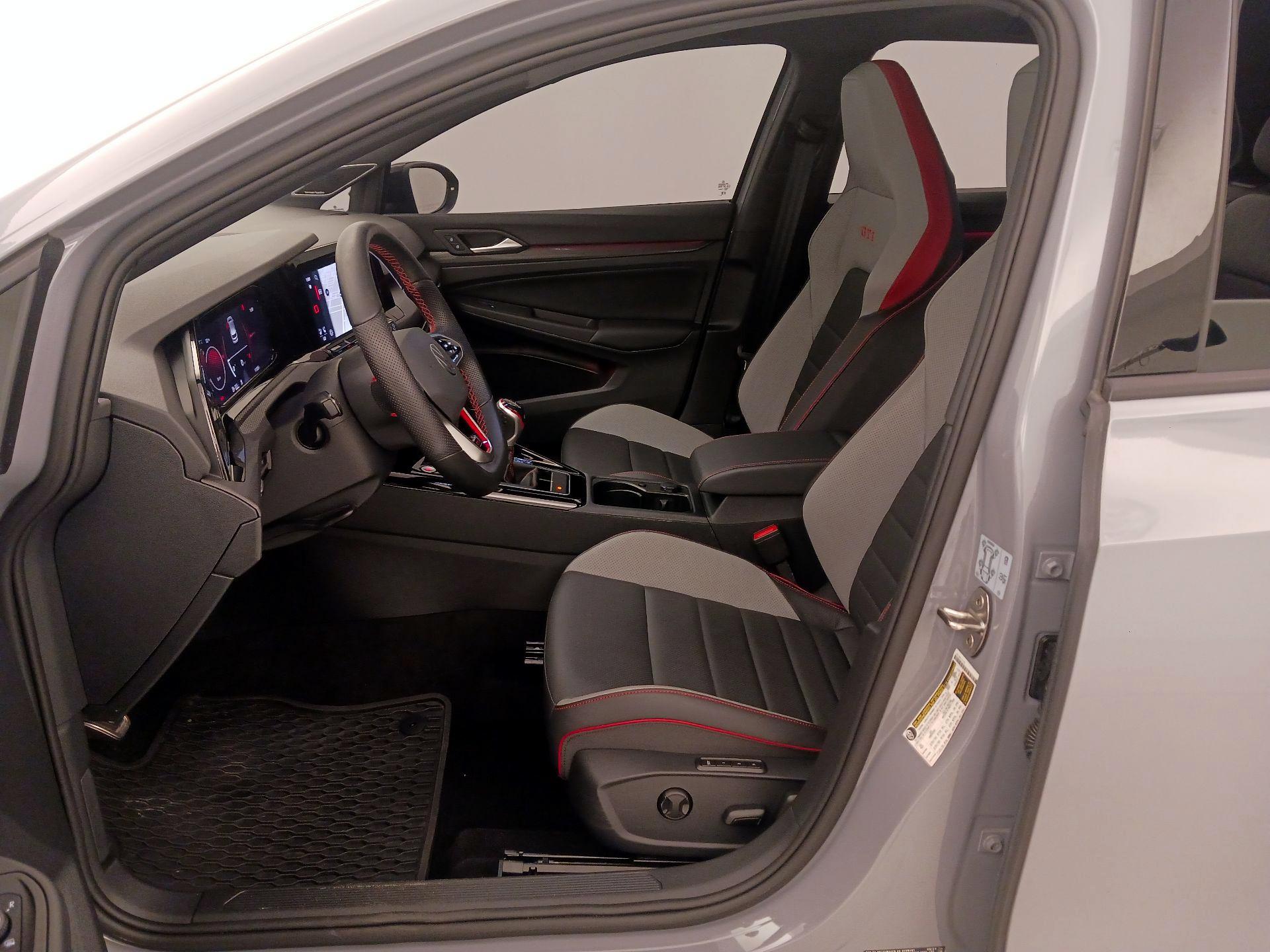 Thumbnail: 2024 Volkswagen Golf - 11