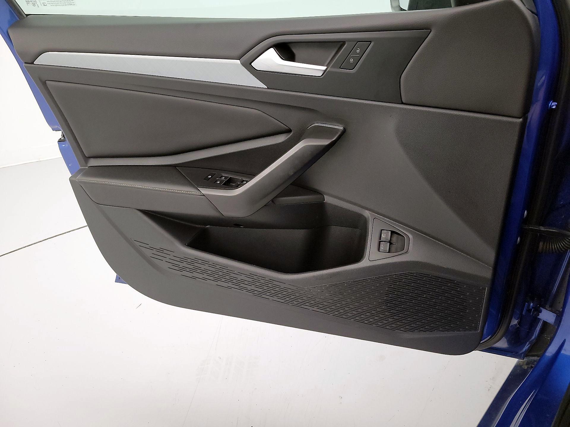 Thumbnail: 2022 Volkswagen Jetta - 12